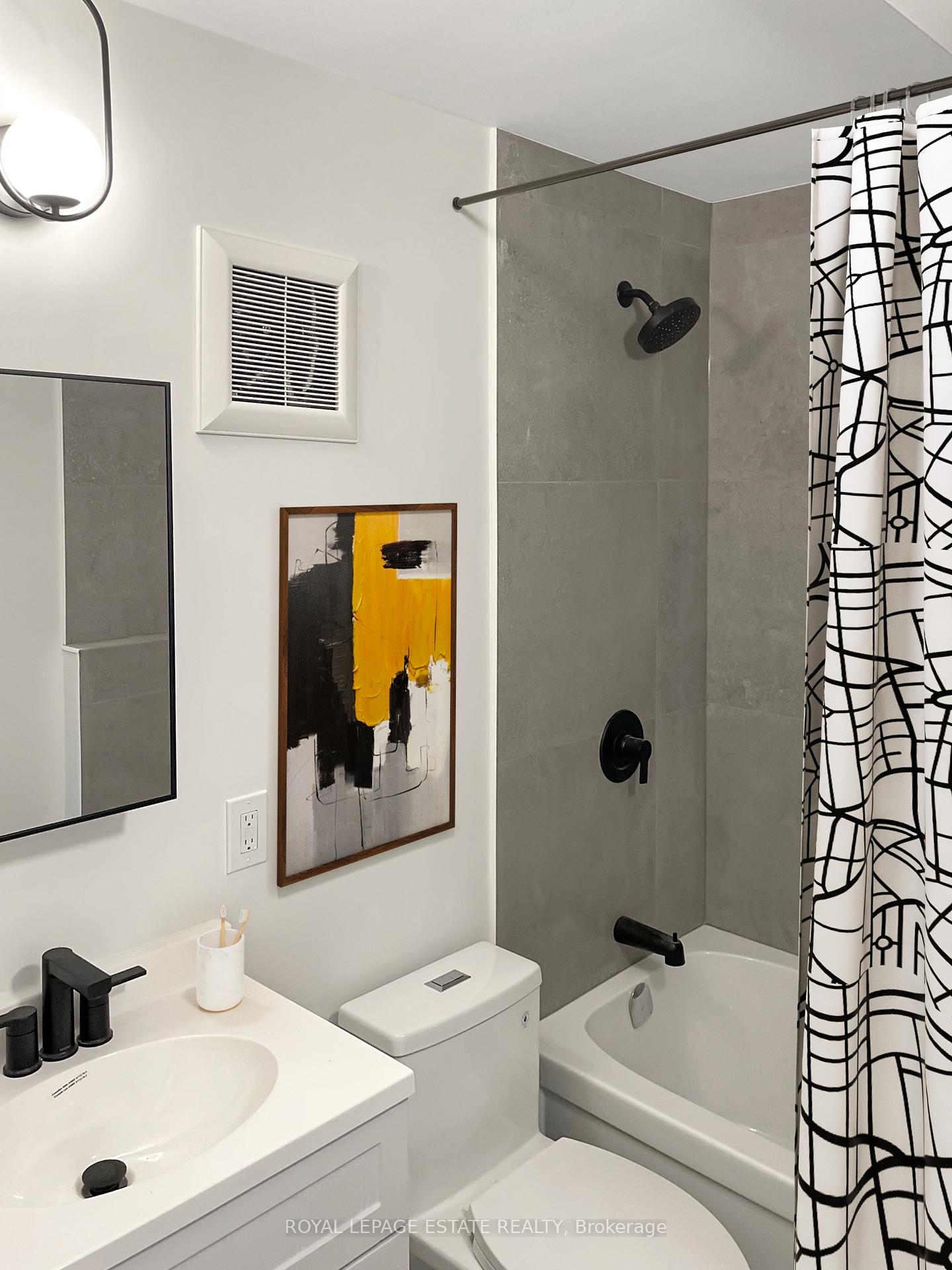 Photo 6 of Unit #C, 1007 Kingston Road, Toronto, The Beaches — HOMEH