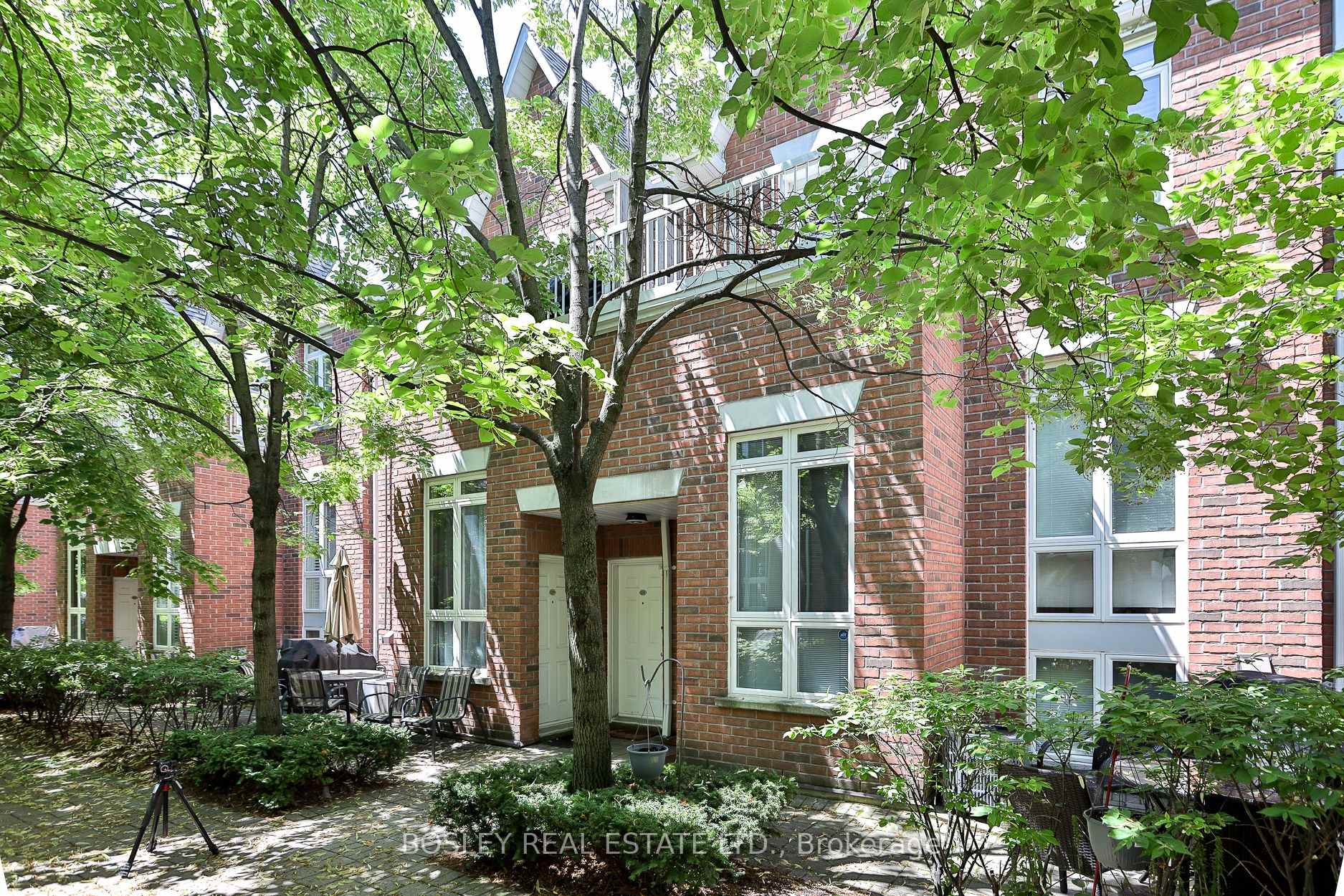 Front of Unit 2211, 12 Sudbury Street