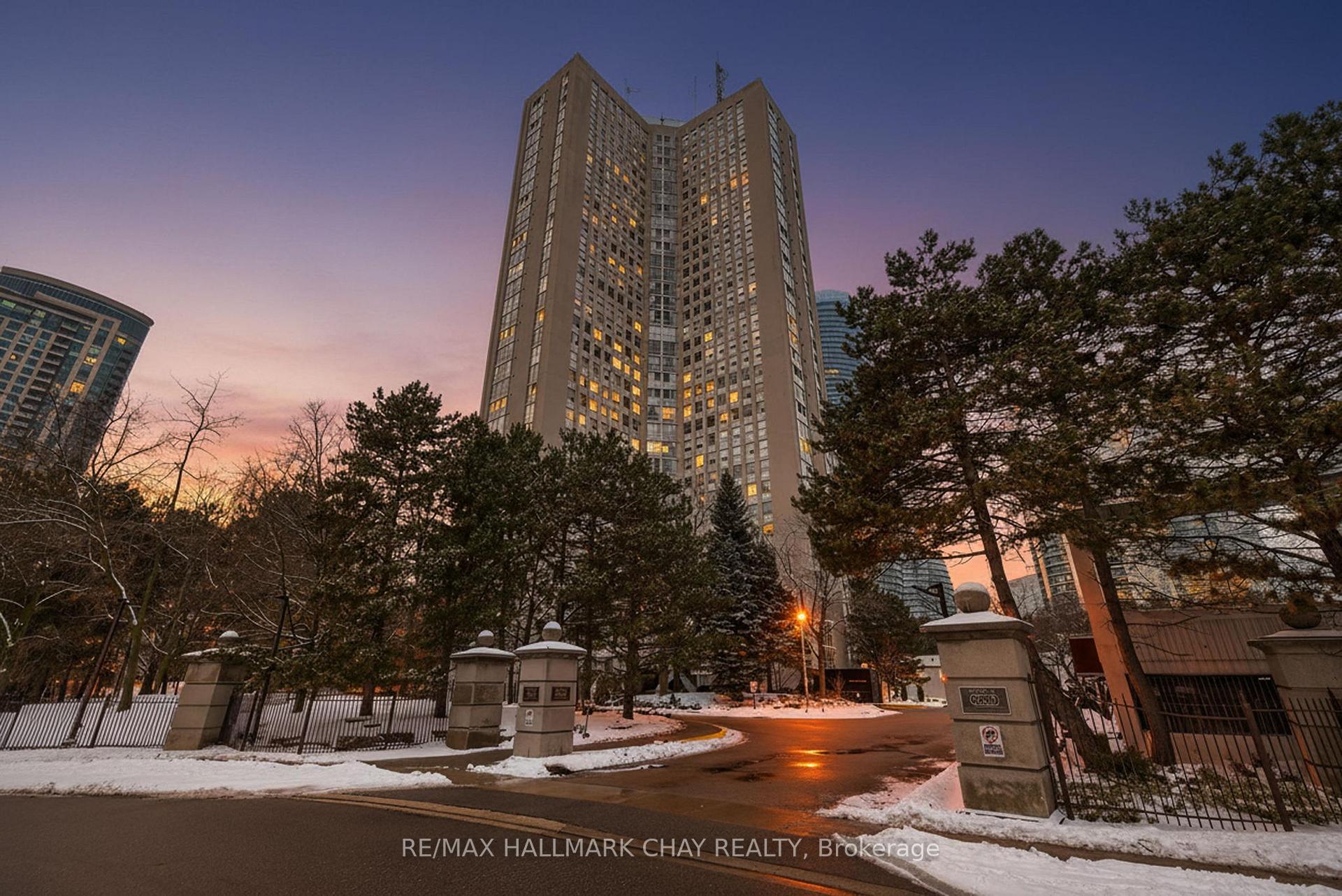 Photo 2 of Unit 501, 3650 Kaneff Crescent, Mississauga, Mississauga Valleys — HOMEH