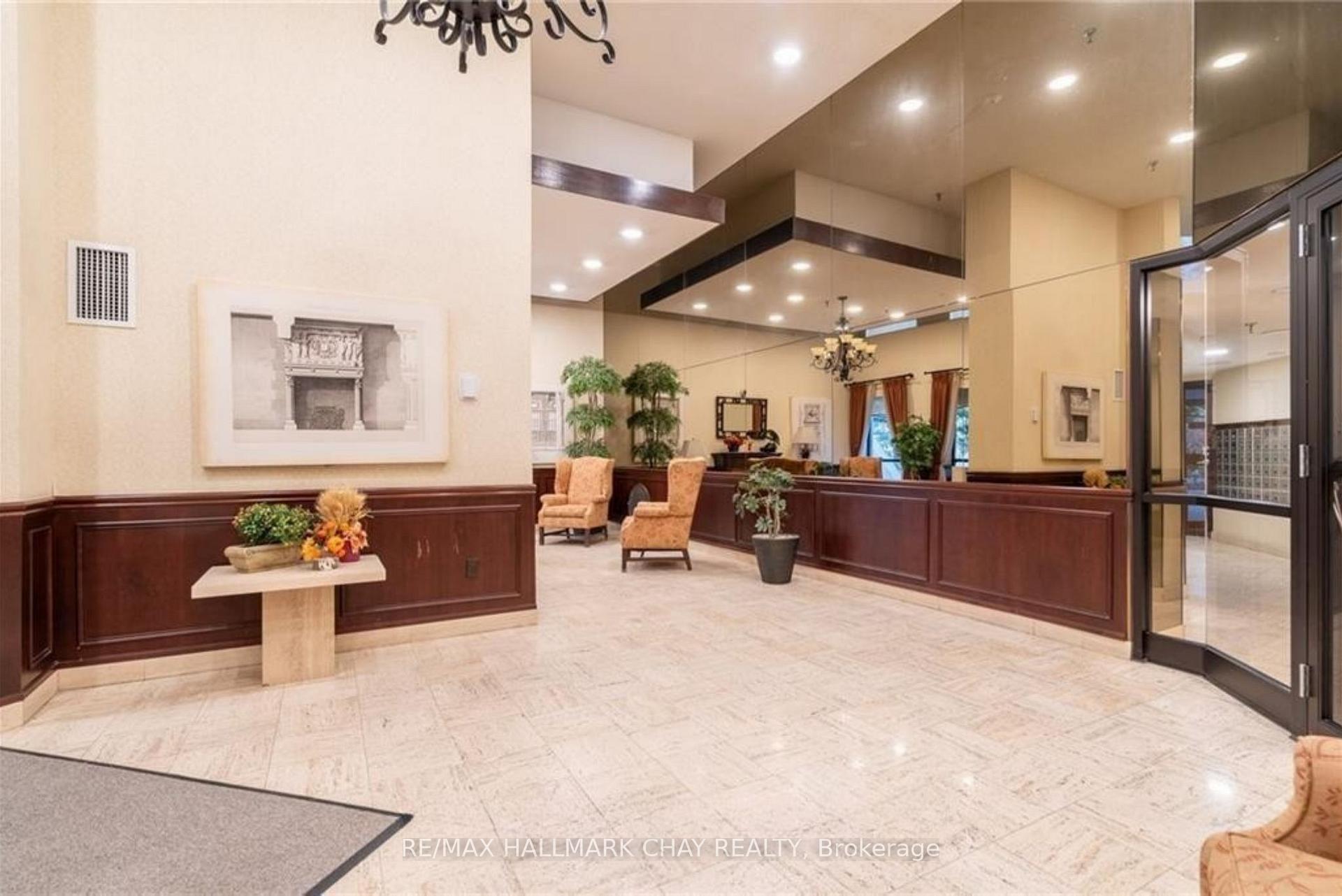 Photo 7 of Unit 501, 3650 Kaneff Crescent, Mississauga, Mississauga Valleys — HOMEH