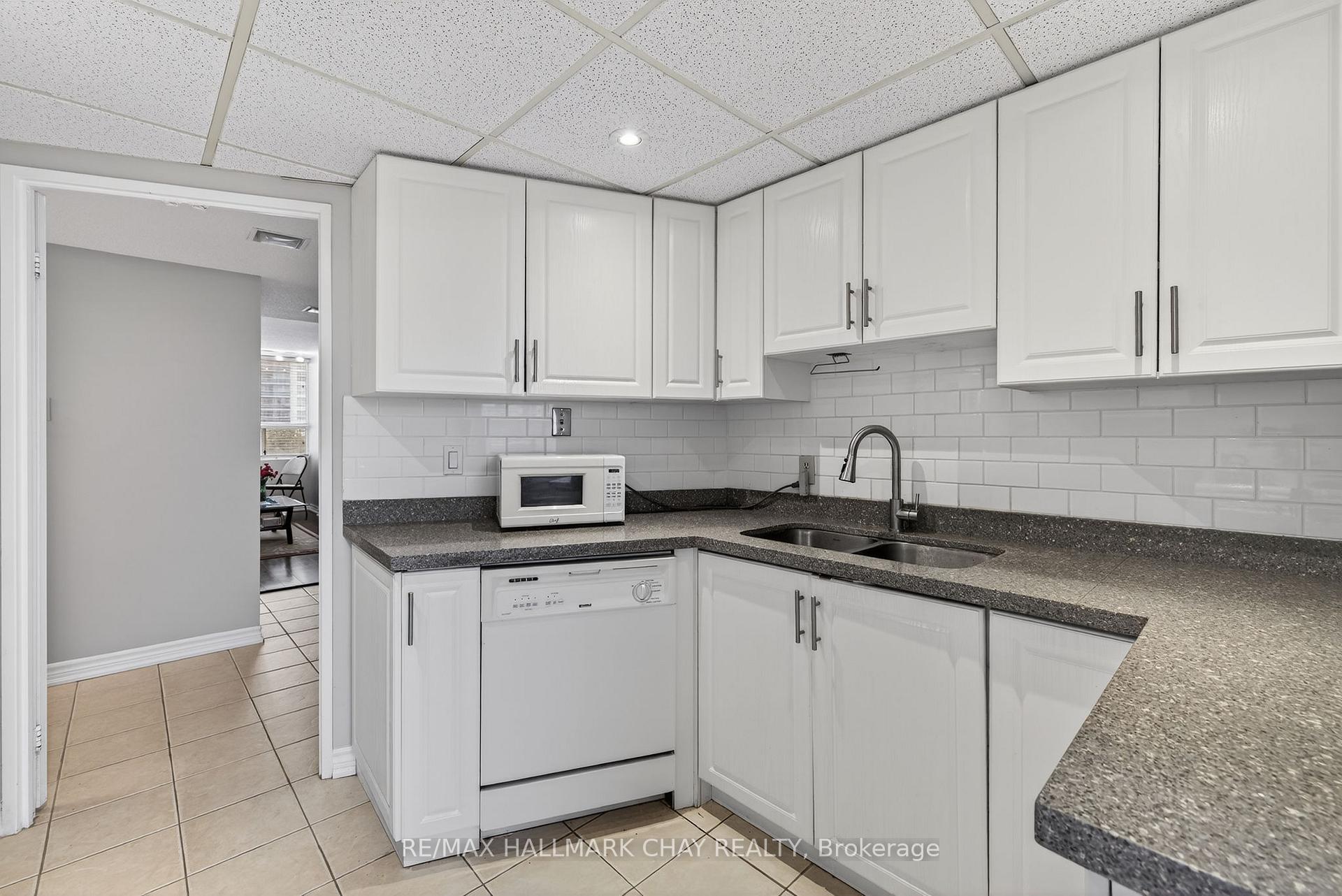 Photo 12 of Unit 501, 3650 Kaneff Crescent, Mississauga, Mississauga Valleys — HOMEH