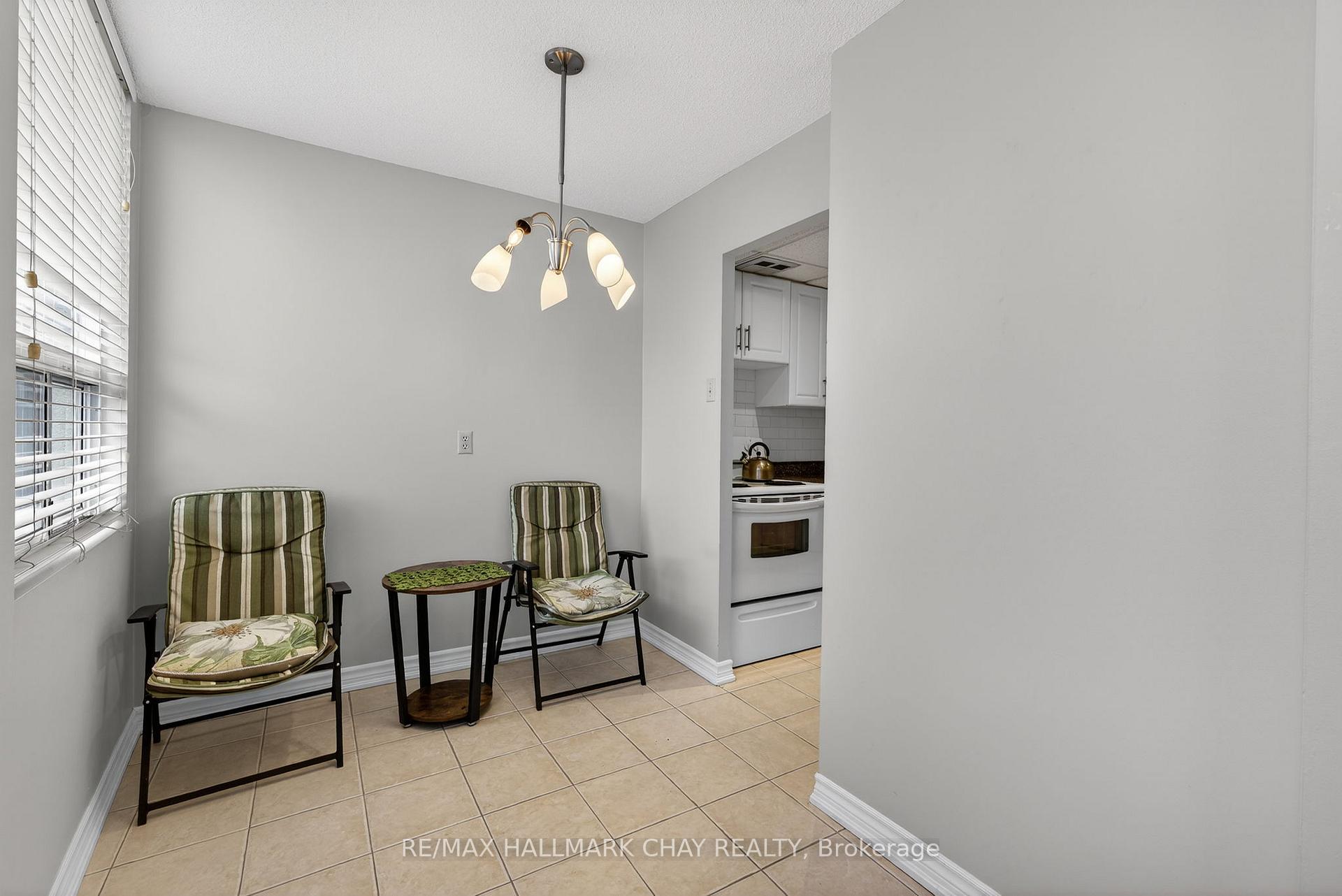 Photo 17 of Unit 501, 3650 Kaneff Crescent, Mississauga, Mississauga Valleys — HOMEH