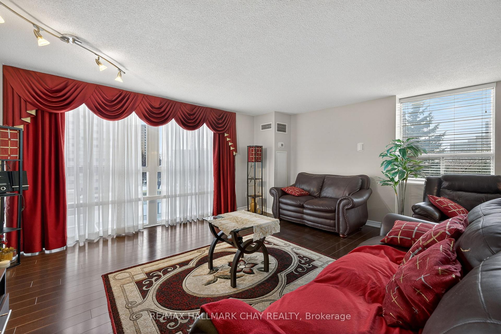 Photo 21 of Unit 501, 3650 Kaneff Crescent, Mississauga, Mississauga Valleys — HOMEH