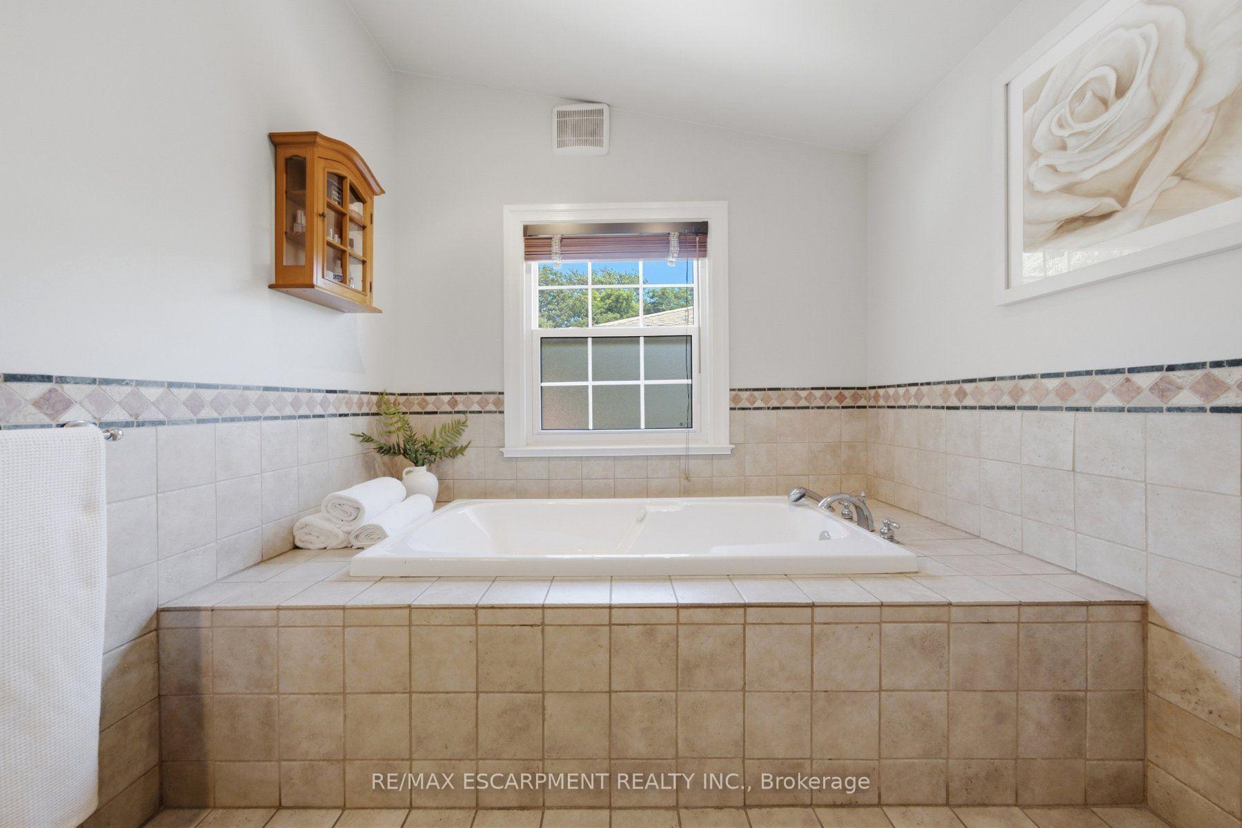 Photo 17 of 92 Auchmar Road, Hamilton, Buchanan — HOMEH