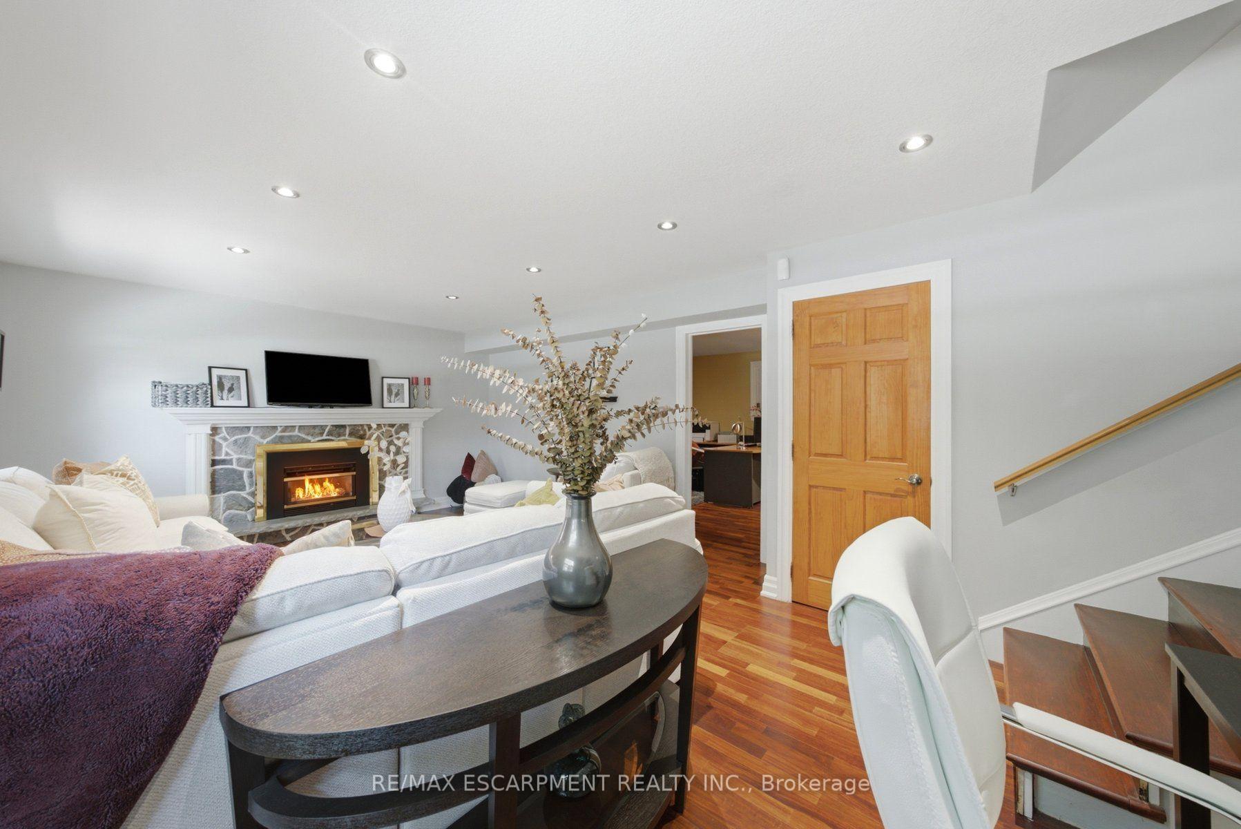 Photo 21 of 92 Auchmar Road, Hamilton, Buchanan — HOMEH