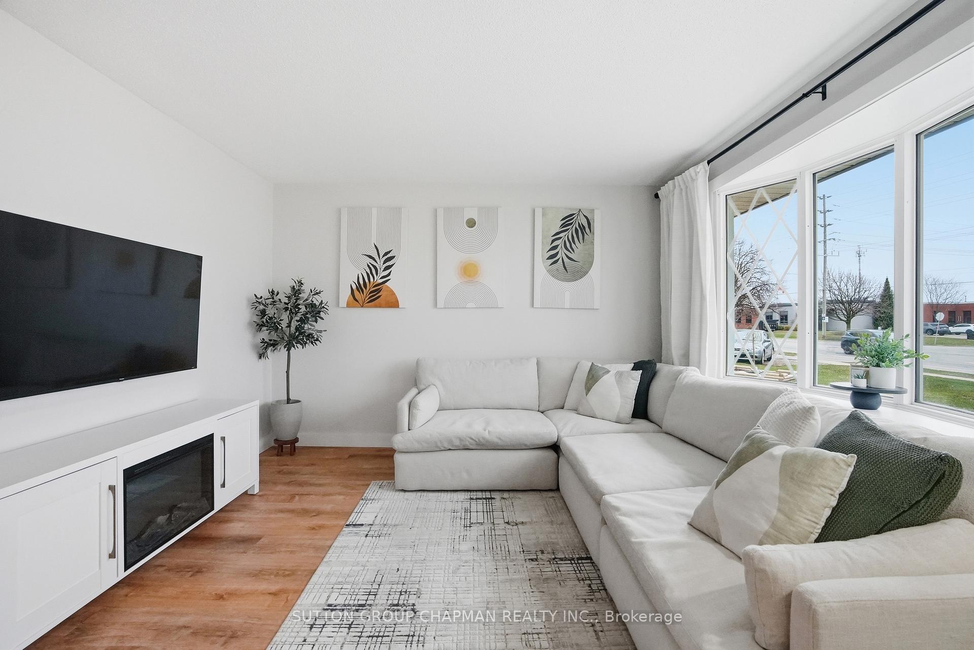 Photo 3 of 136 South Edgeware Road, St. Thomas — HOMEH
