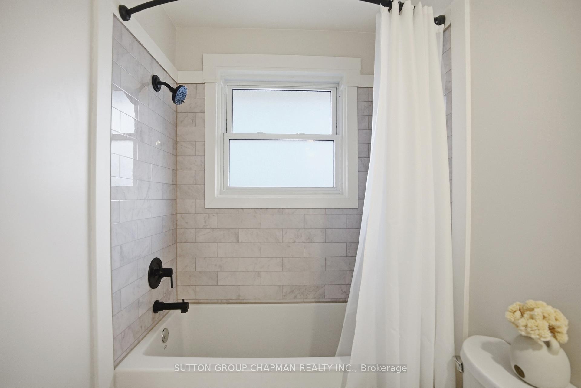 Photo 13 of 136 South Edgeware Road, St. Thomas — HOMEH
