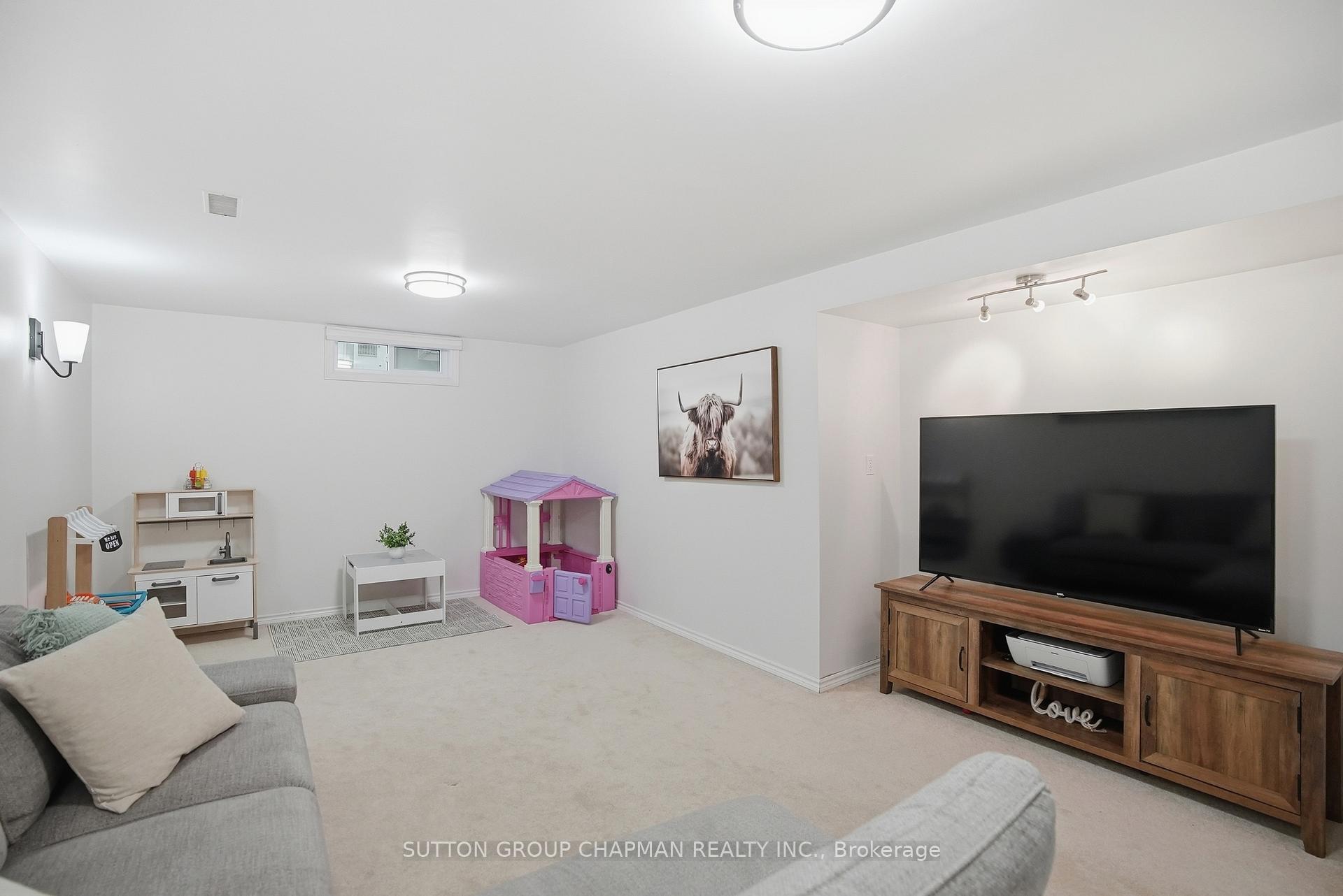 Photo 15 of 136 South Edgeware Road, St. Thomas — HOMEH