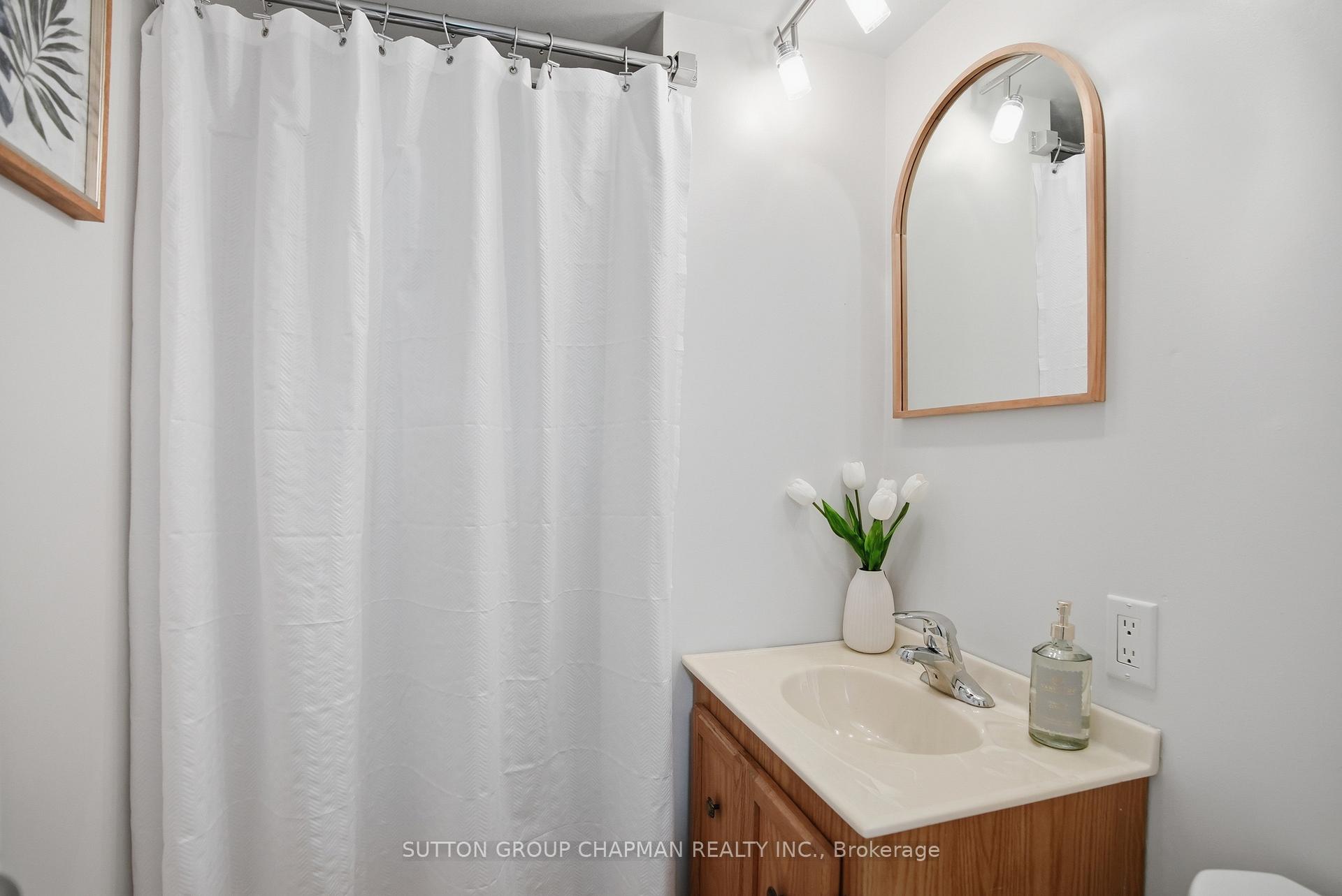 Photo 17 of 136 South Edgeware Road, St. Thomas — HOMEH