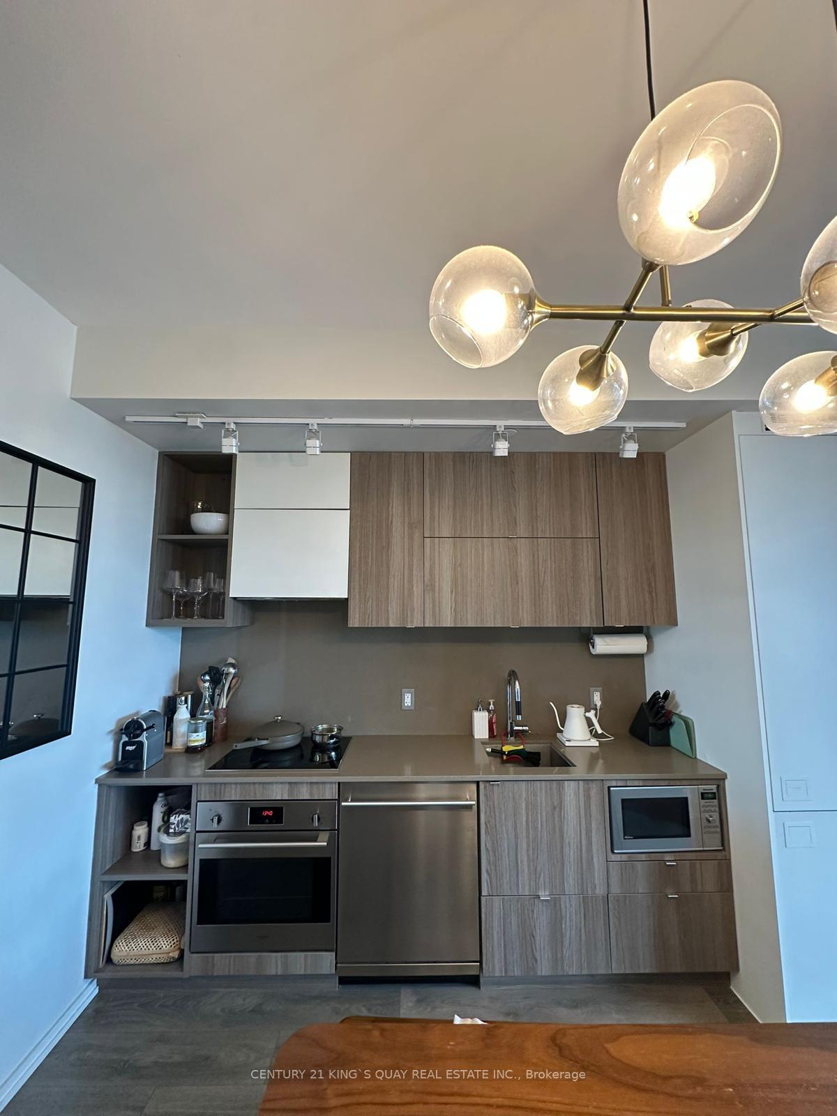Photo 2 of Unit 803, 125 Peter Street, Toronto, Waterfront Communities — HOMEH