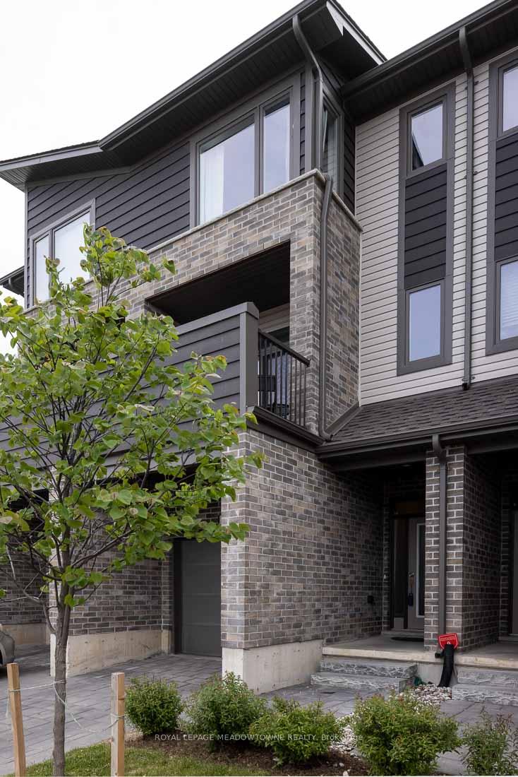 Photo 1 of 2144 Meadowgate Boulevard, London, South U — HOMEH