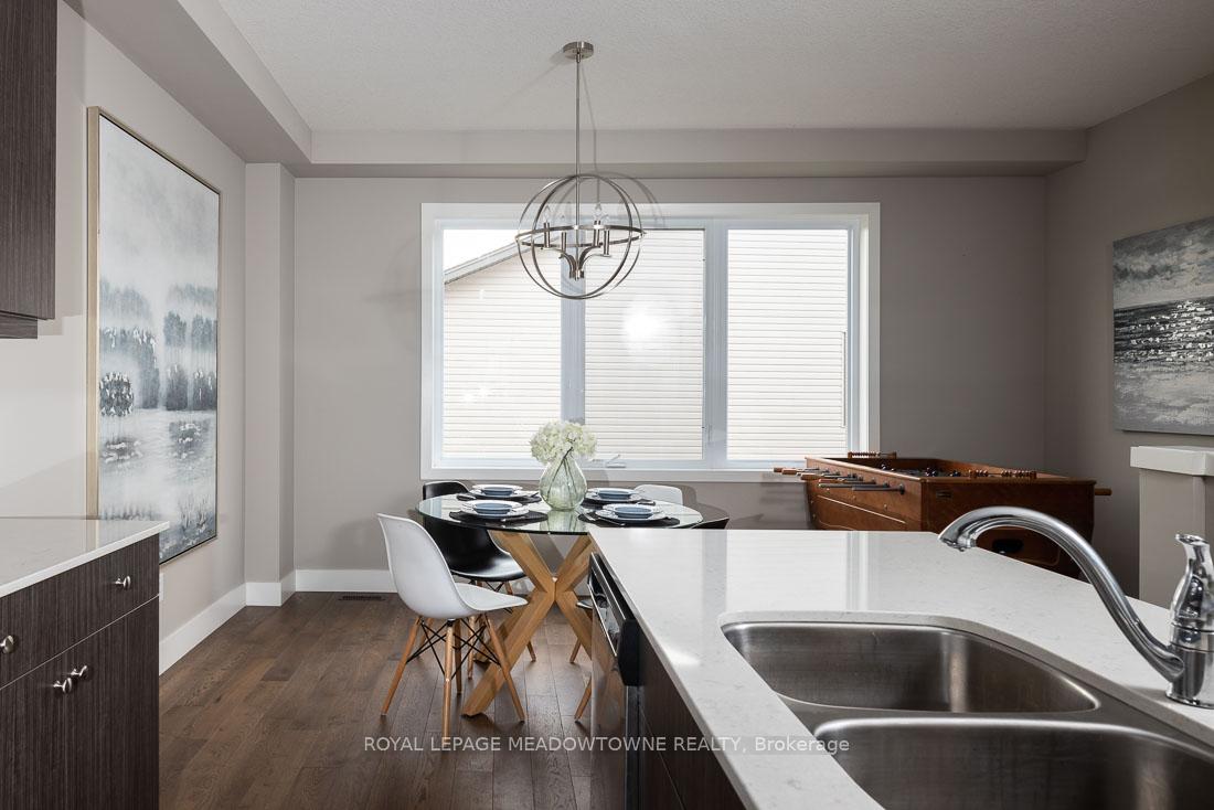 Photo 2 of 2144 Meadowgate Boulevard, London, South U — HOMEH
