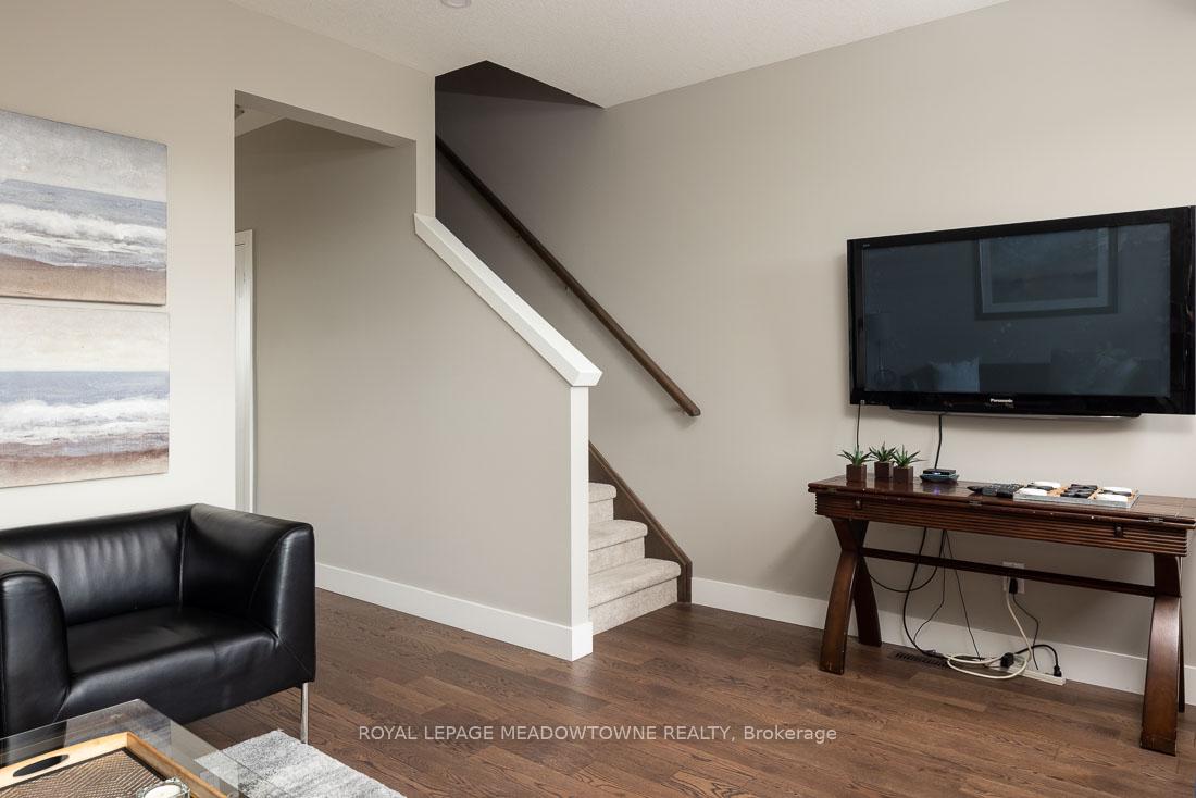 Photo 5 of 2144 Meadowgate Boulevard, London, South U — HOMEH