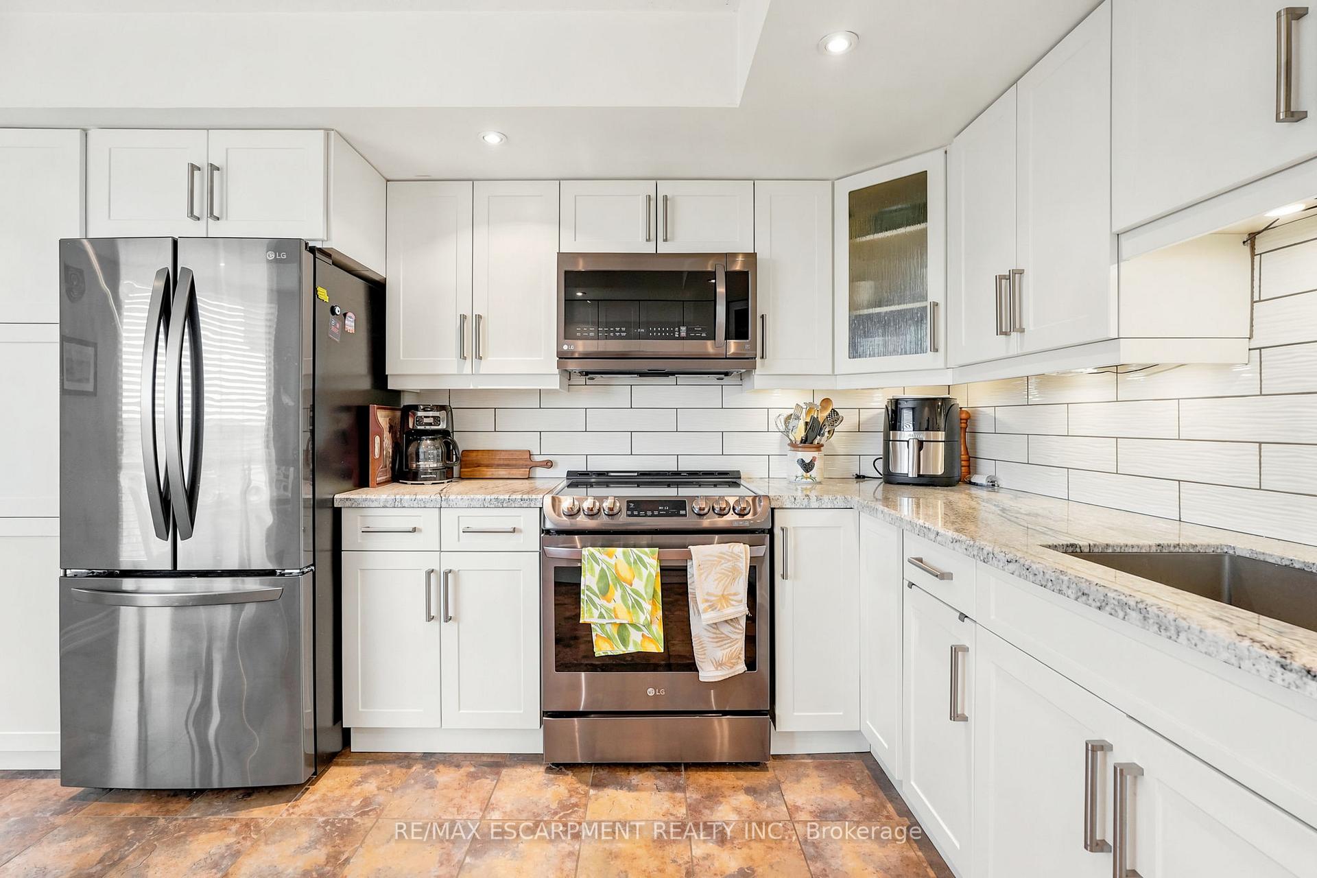 Photo 14 of Unit 1003, 1201 North Shore Boulevard E, Burlington, Brant — HOMEH
