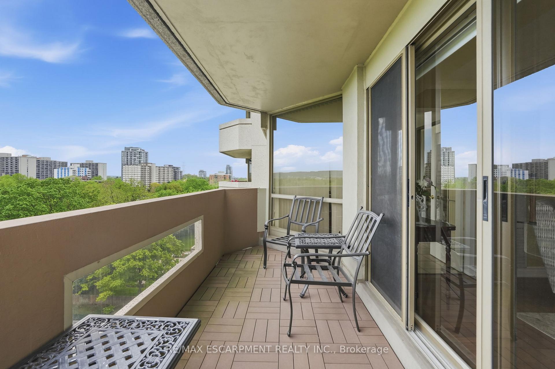 Photo 32 of Unit 1003, 1201 North Shore Boulevard E, Burlington, Brant — HOMEH