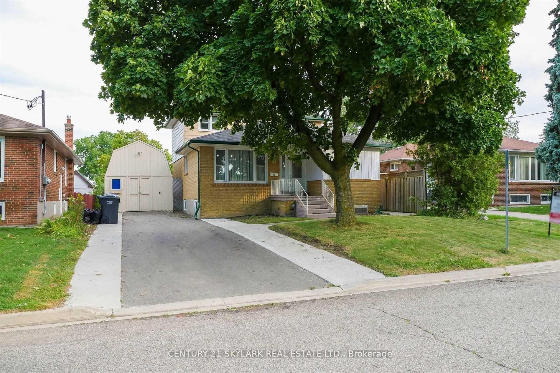 Photo 1 of 35 Cumberland Drive, Brampton, Brampton North — HOMEH