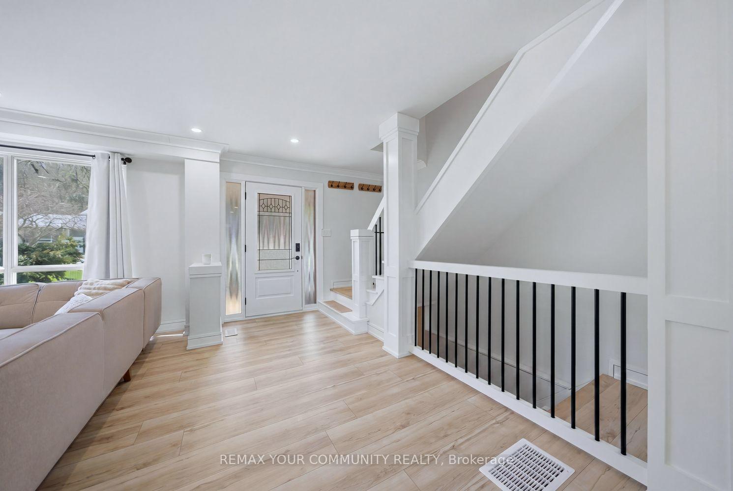 Photo 3 of 150 connaught Crescent, Caledon, Bolton West — HOMEH