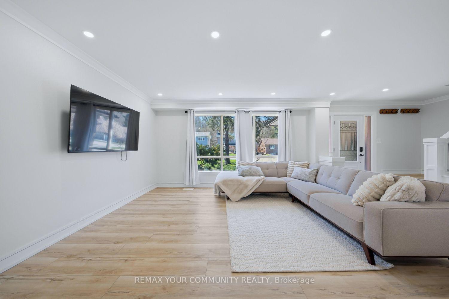 Photo 10 of 150 connaught Crescent, Caledon, Bolton West — HOMEH