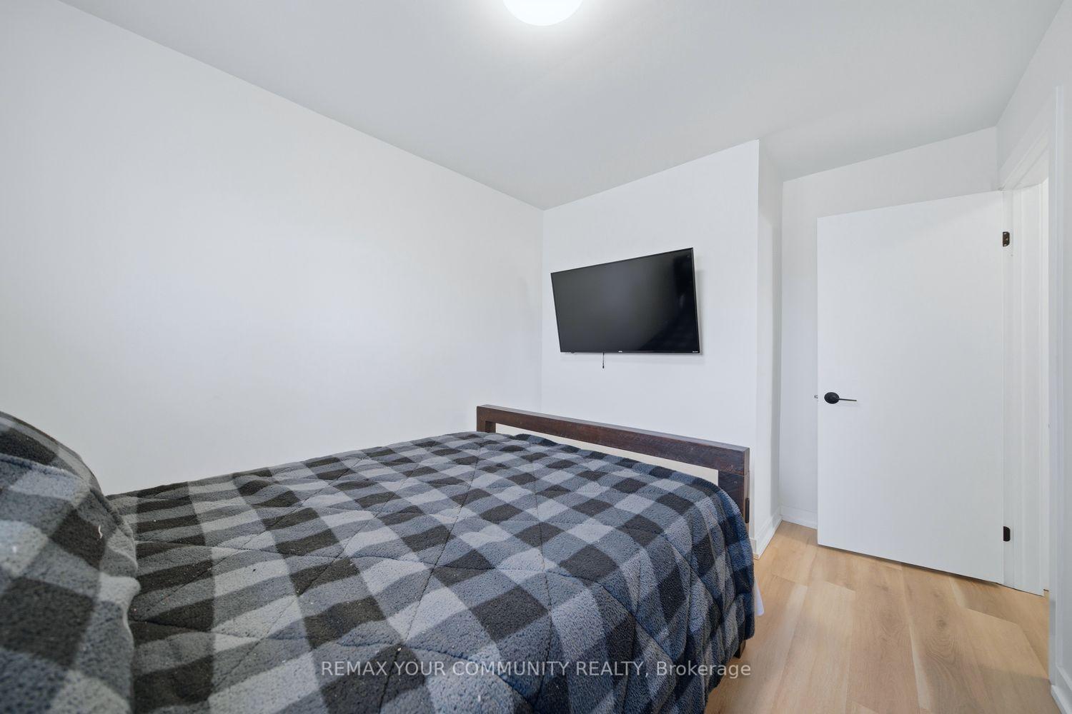 Photo 32 of 150 connaught Crescent, Caledon, Bolton West — HOMEH