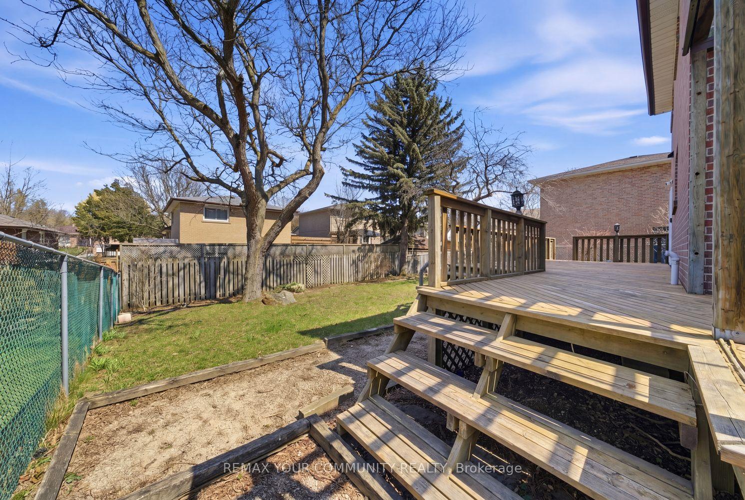 Photo 44 of 150 connaught Crescent, Caledon, Bolton West — HOMEH