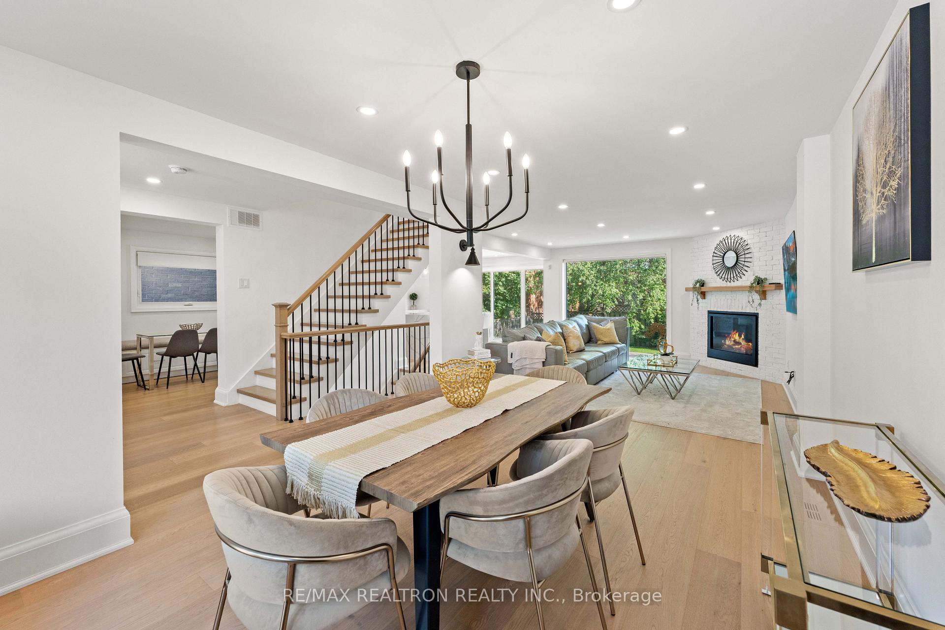 Photo 14 of 106 Roseborough Crescent, Vaughan, Uplands — HOMEH