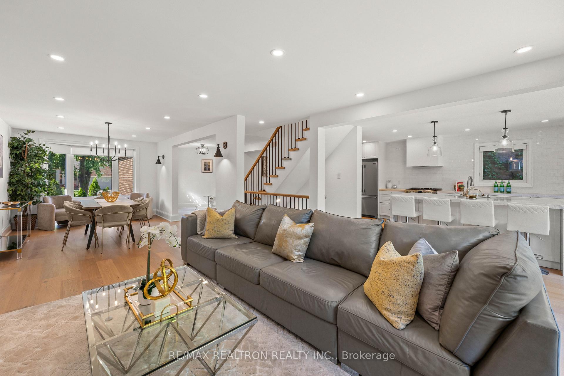 Photo 17 of 106 Roseborough Crescent, Vaughan, Uplands — HOMEH