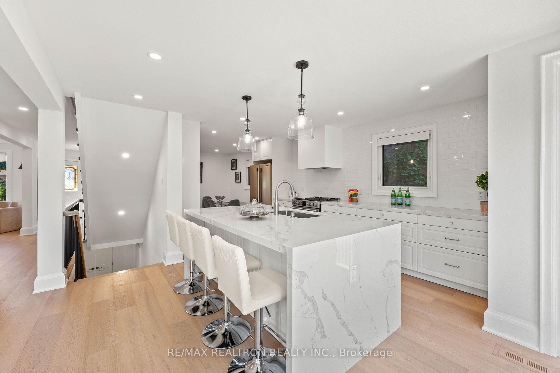 Photo 22 of 106 Roseborough Crescent, Vaughan, Uplands — HOMEH