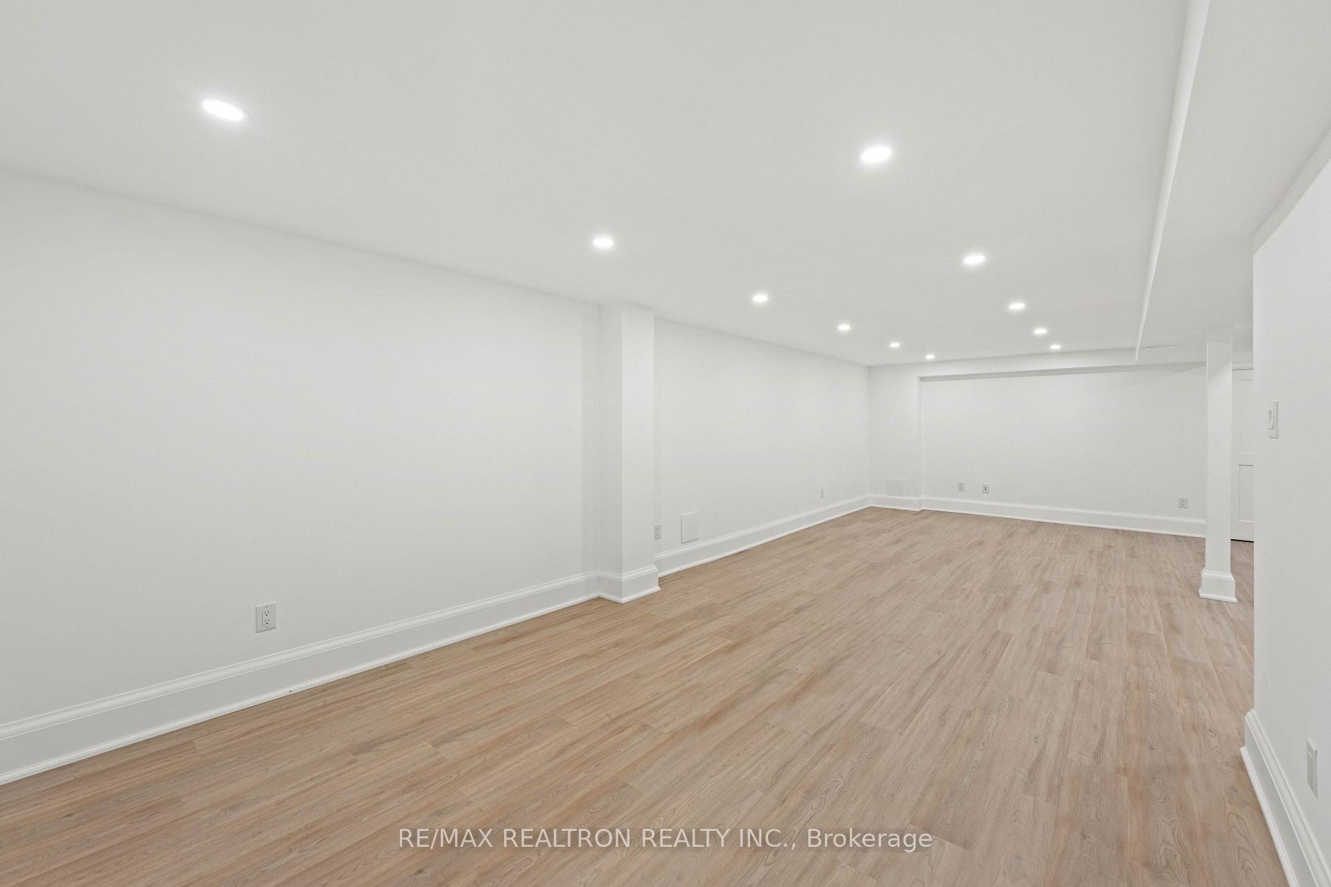 Photo 40 of 106 Roseborough Crescent, Vaughan, Uplands — HOMEH