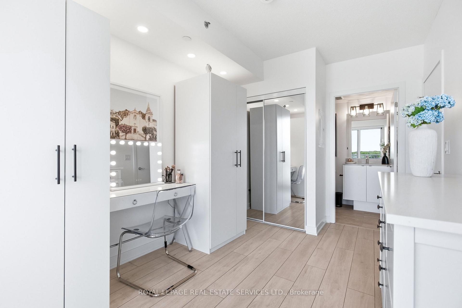 Photo 19 of Unit A607, 3210 Dakota Common, Burlington, Alton — HOMEH