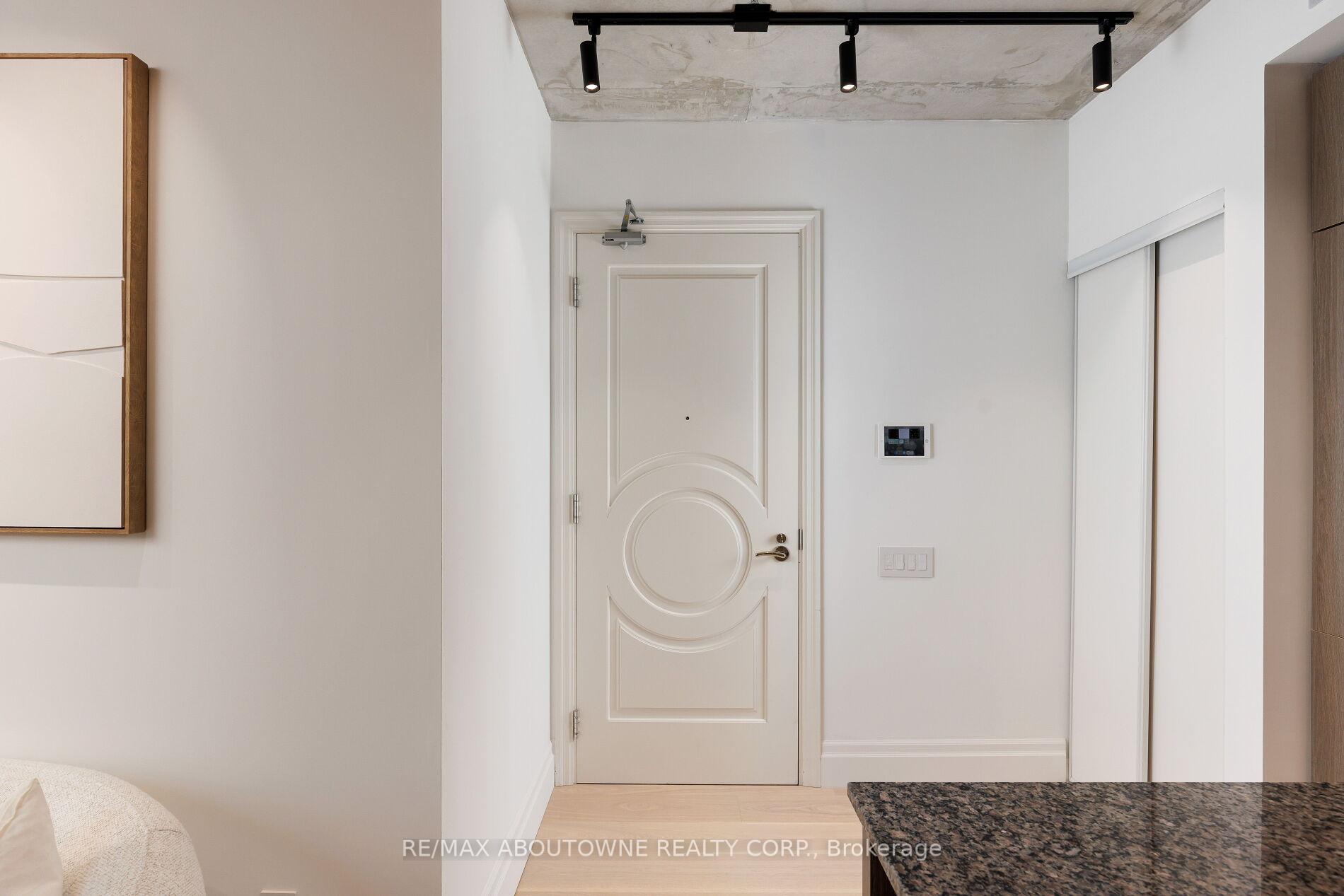 Photo 8 of Unit 2301, 88 Blue Jays Way, Toronto, Waterfront Communities — HOMEH