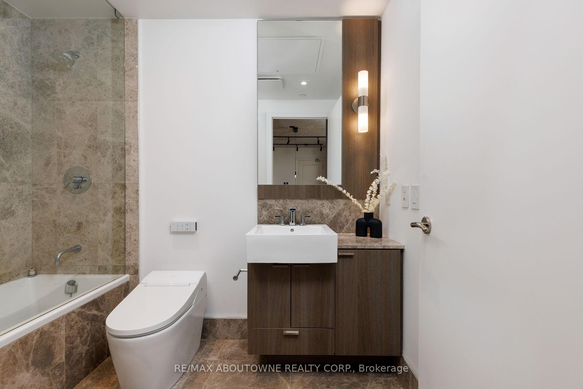 Photo 25 of Unit 2301, 88 Blue Jays Way, Toronto, Waterfront Communities — HOMEH