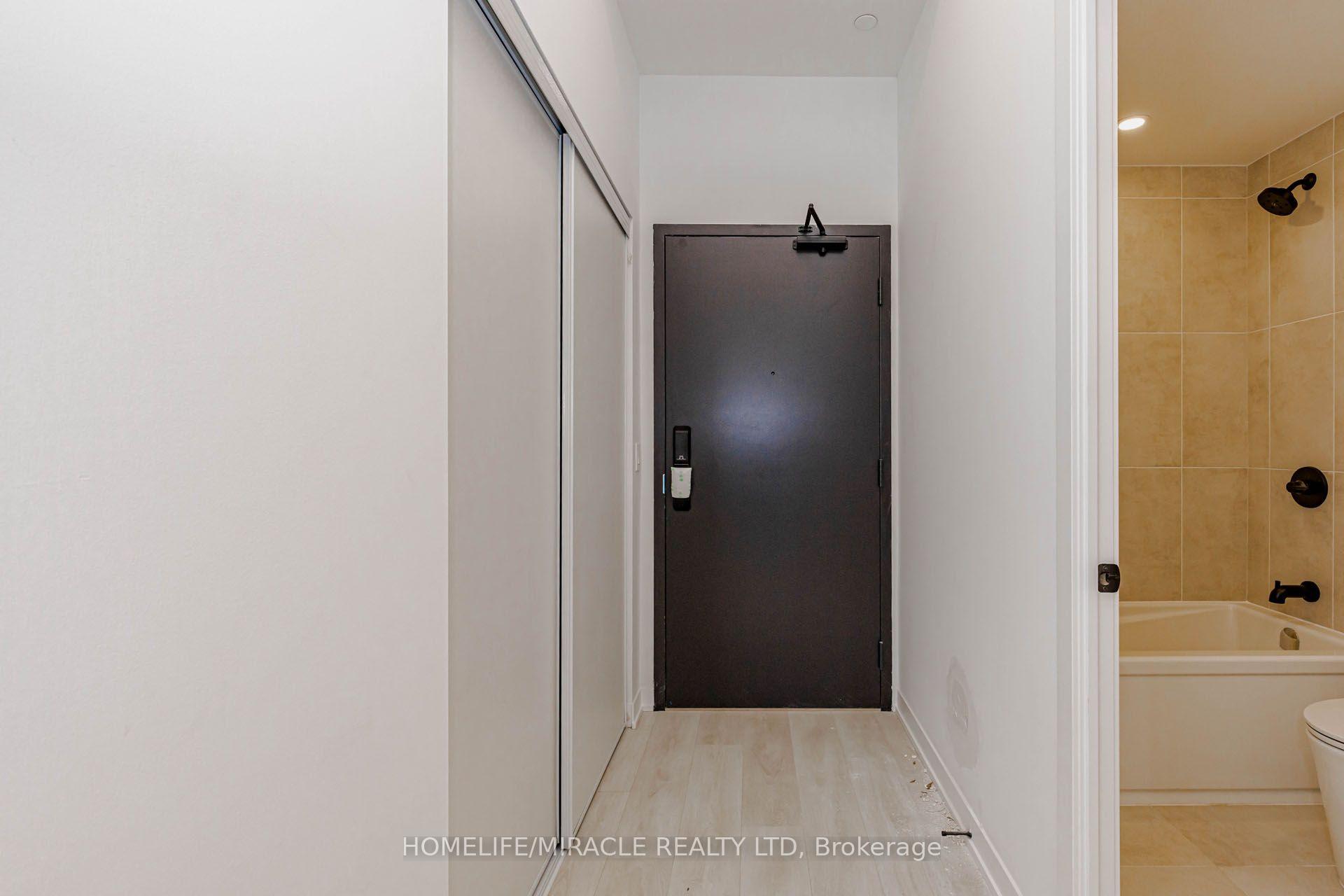 Photo 11 of Unit 515, 4878 Powers Common, Burlington, Alton — HOMEH