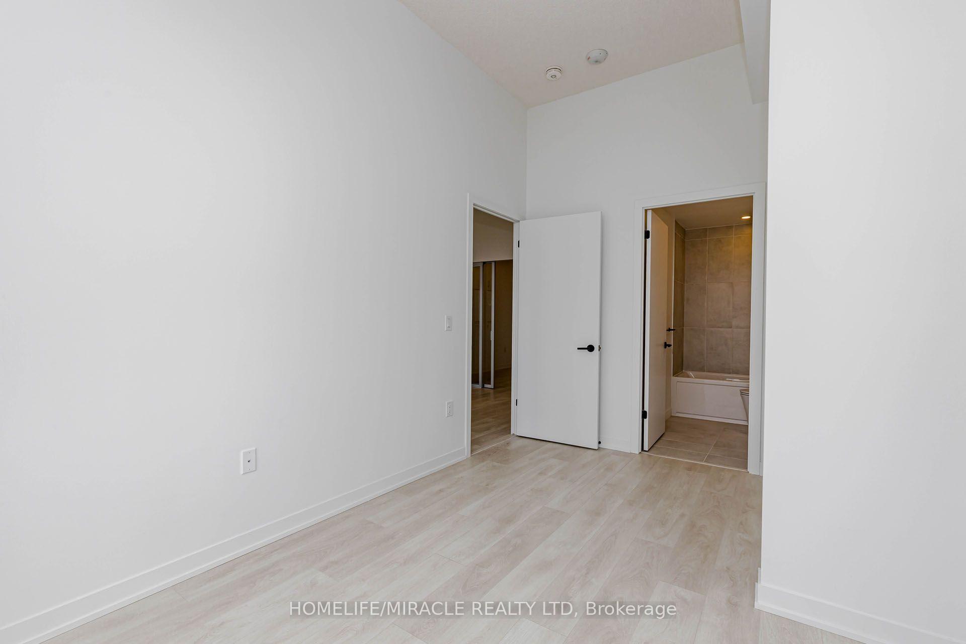 Photo 36 of Unit 515, 4878 Powers Common, Burlington, Alton — HOMEH