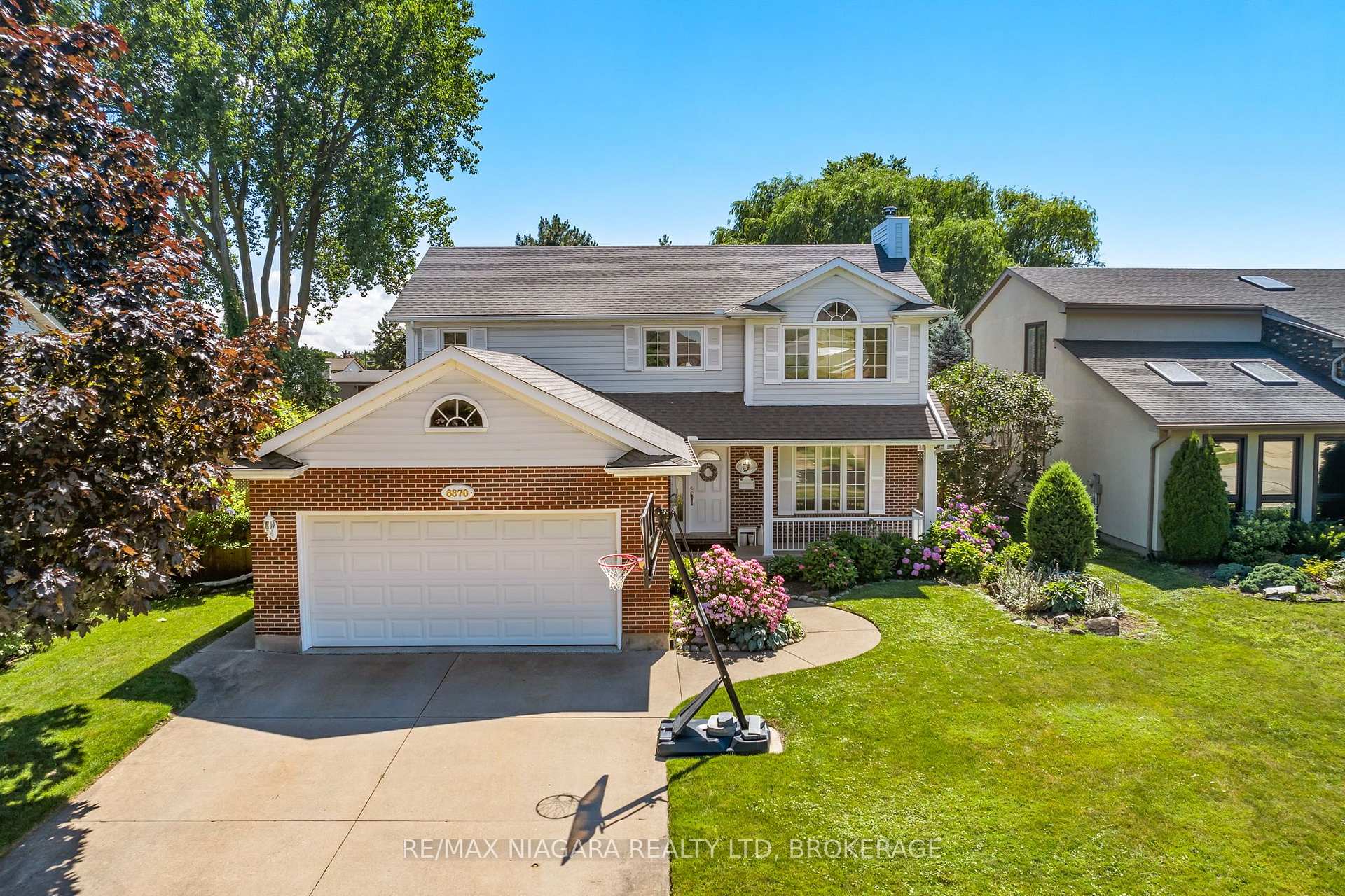 Photo 1 of 6370 Emma Street, Niagara Falls, Stamford — HOMEH