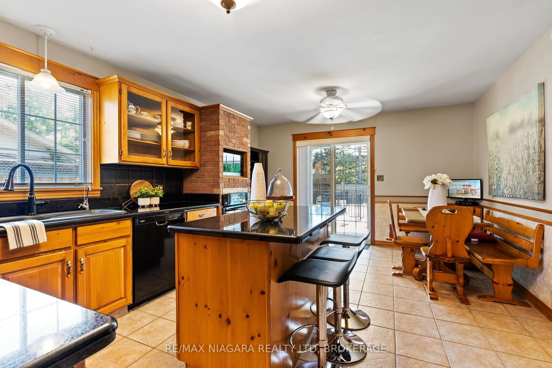 Photo 16 of 6370 Emma Street, Niagara Falls, Stamford — HOMEH