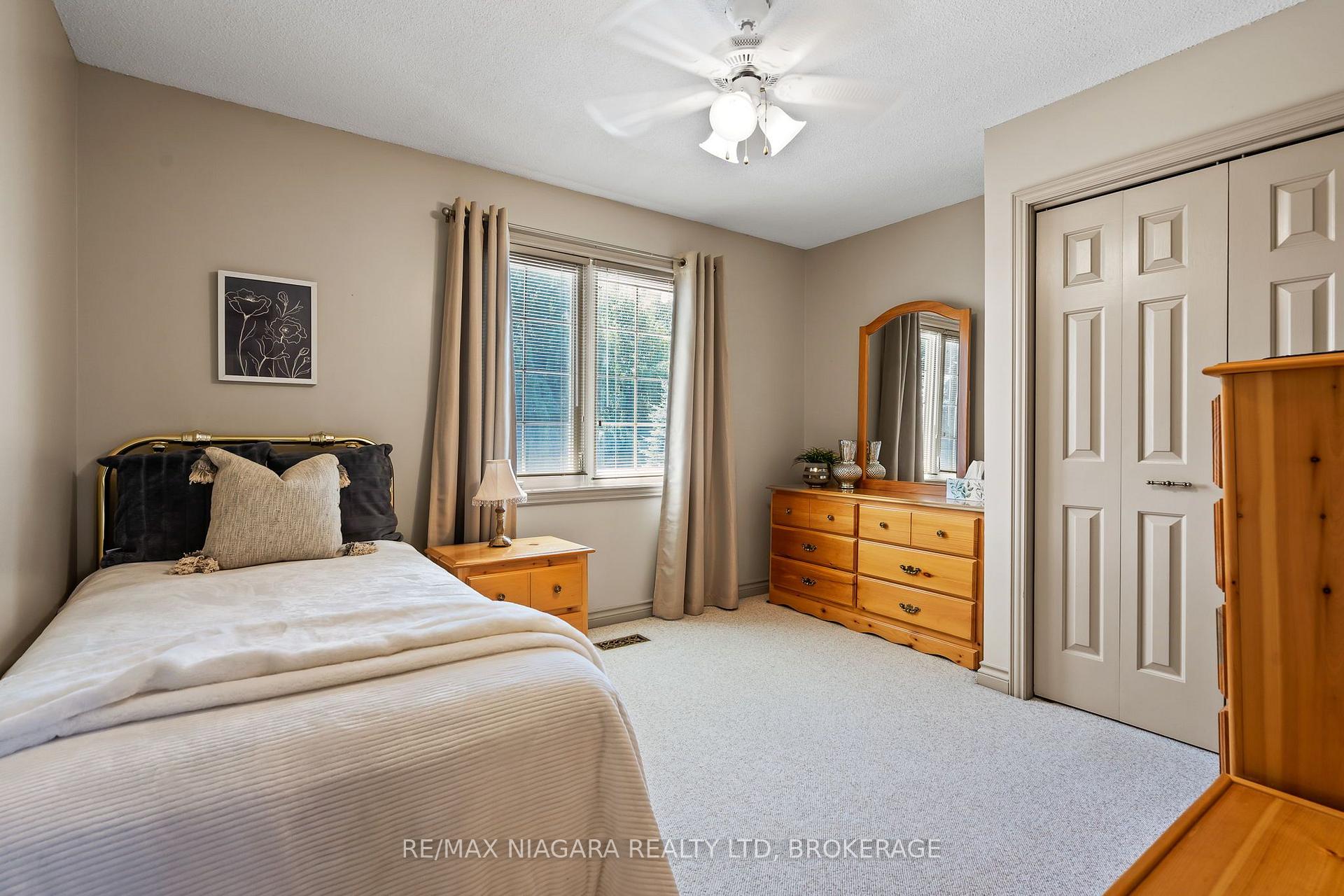Photo 22 of 6370 Emma Street, Niagara Falls, Stamford — HOMEH