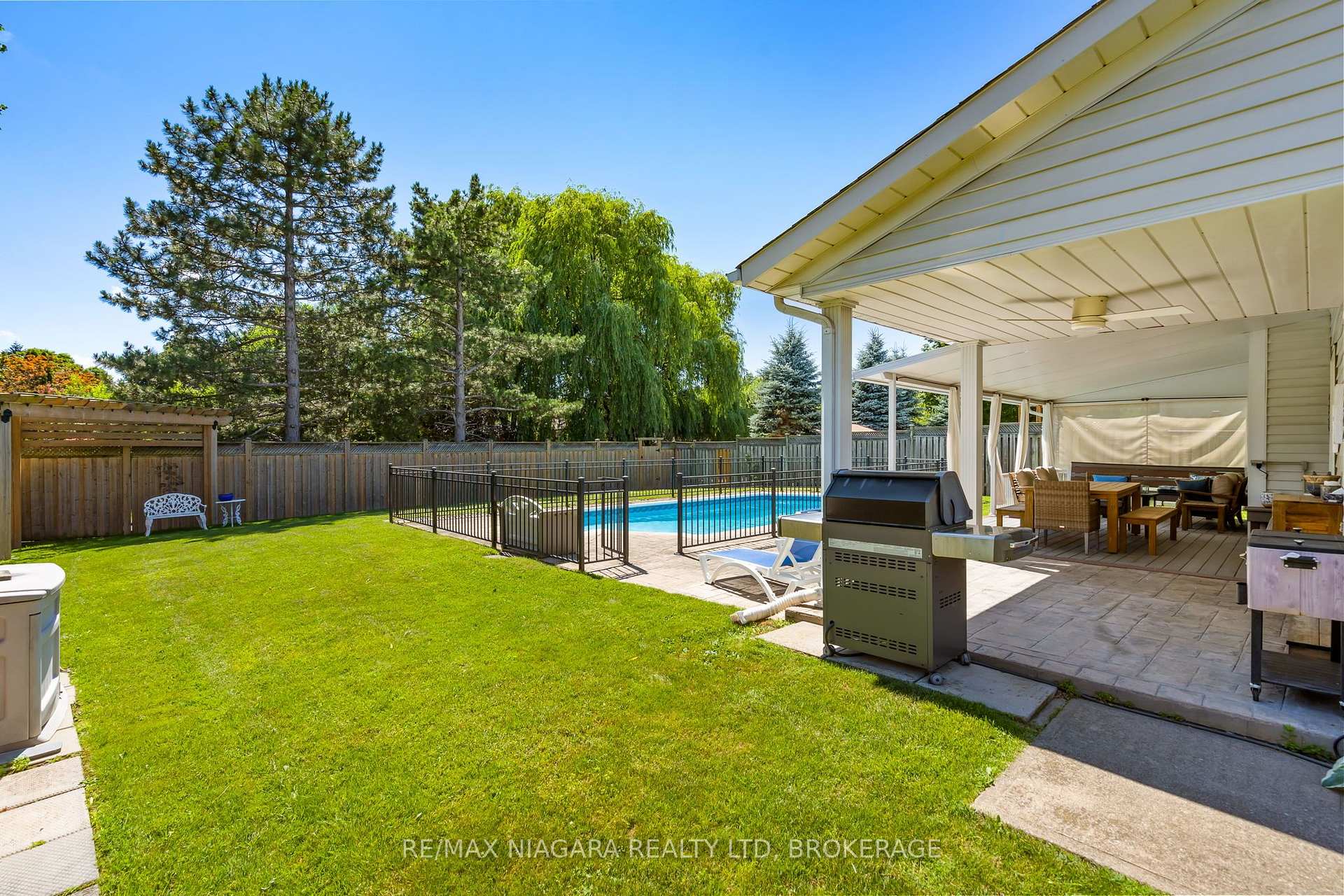 Photo 36 of 6370 Emma Street, Niagara Falls, Stamford — HOMEH