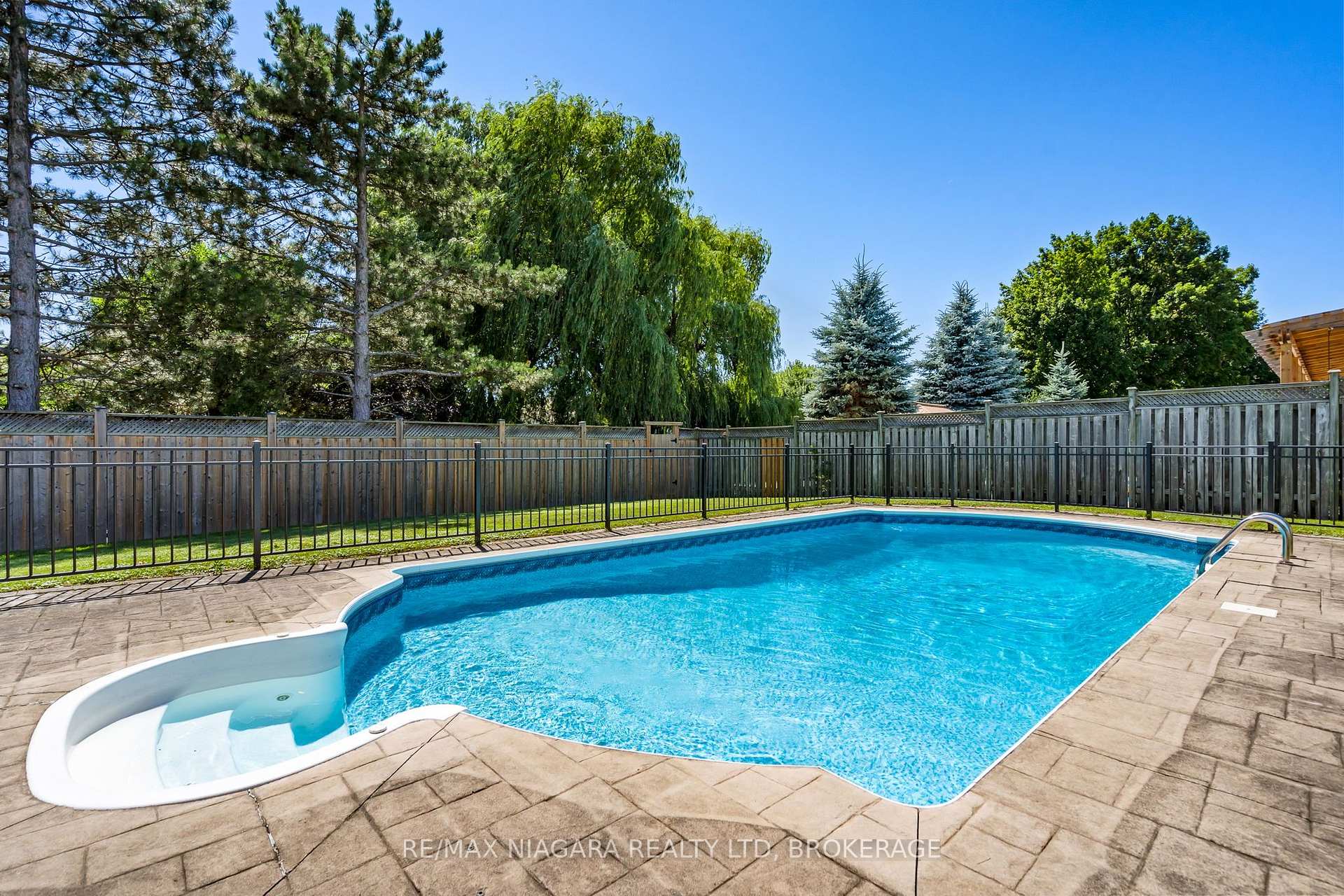 Photo 40 of 6370 Emma Street, Niagara Falls, Stamford — HOMEH