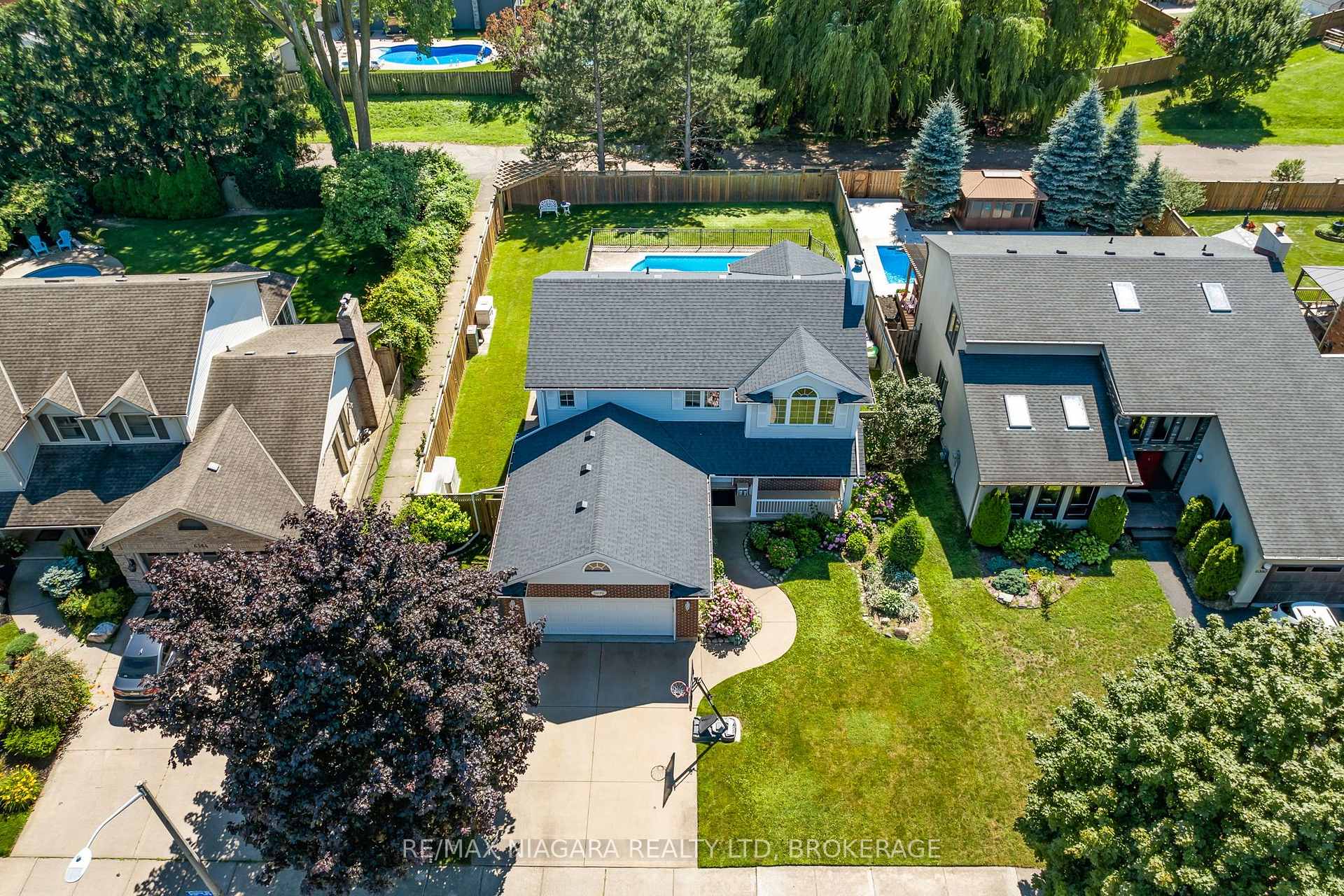 Photo 45 of 6370 Emma Street, Niagara Falls, Stamford — HOMEH