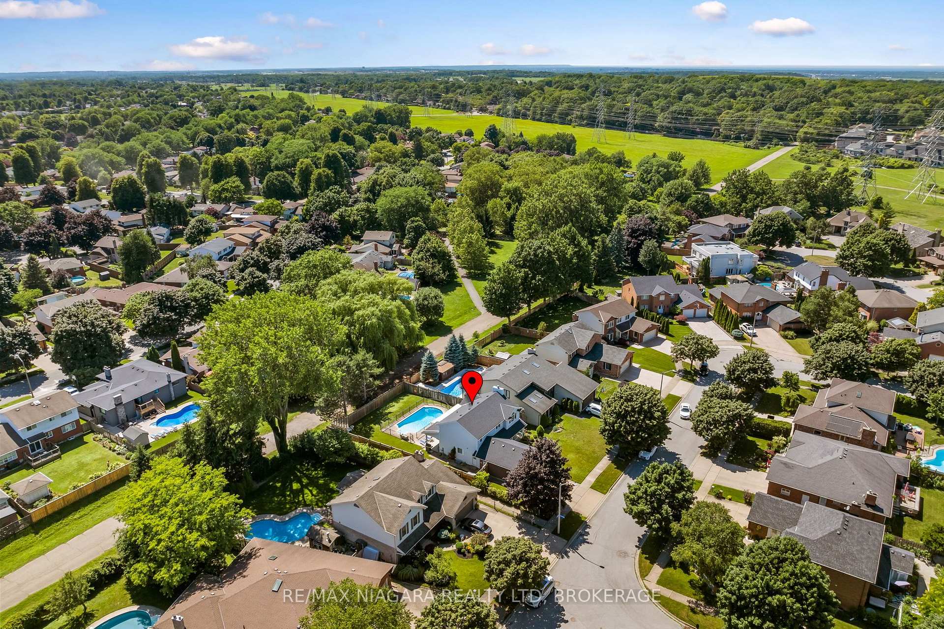 Photo 49 of 6370 Emma Street, Niagara Falls, Stamford — HOMEH