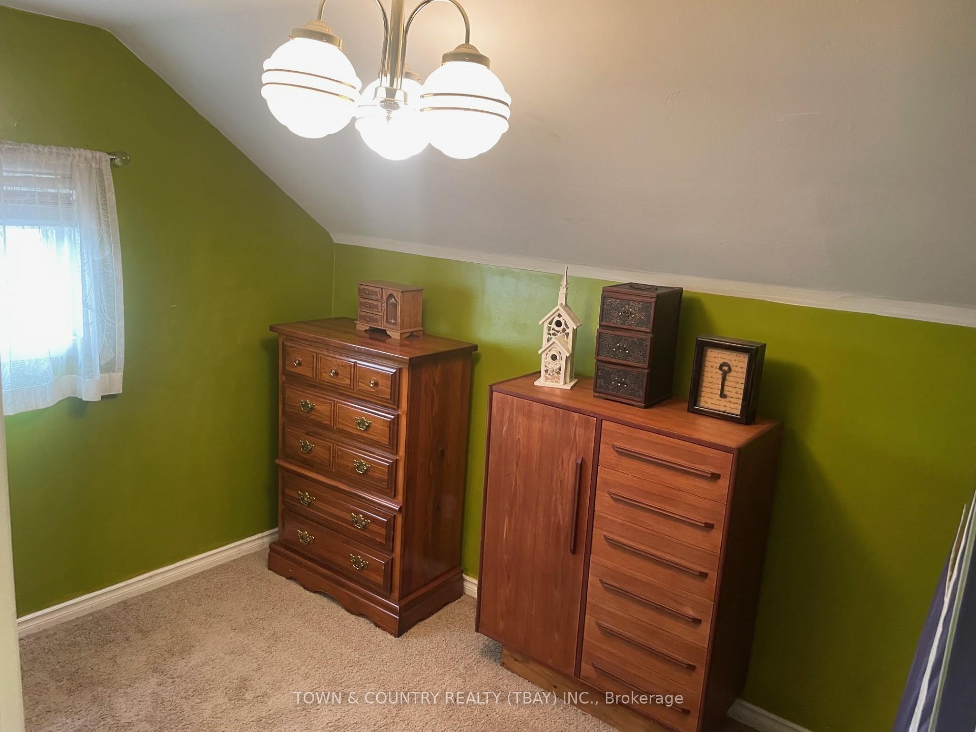 Photo 8 of 528 McDonald Street, Thunder Bay, East End — HOMEH