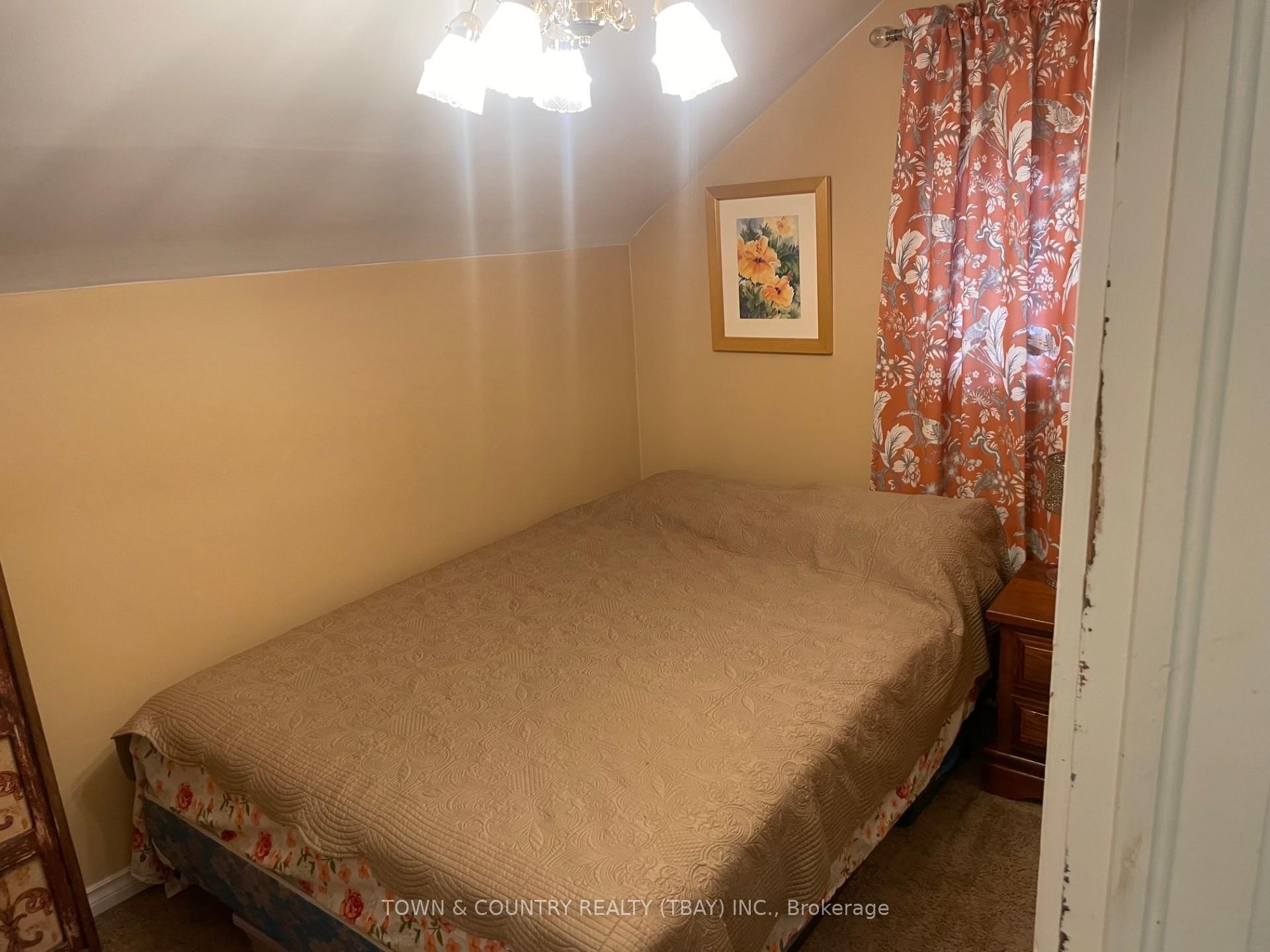 Photo 9 of 528 McDonald Street, Thunder Bay, East End — HOMEH