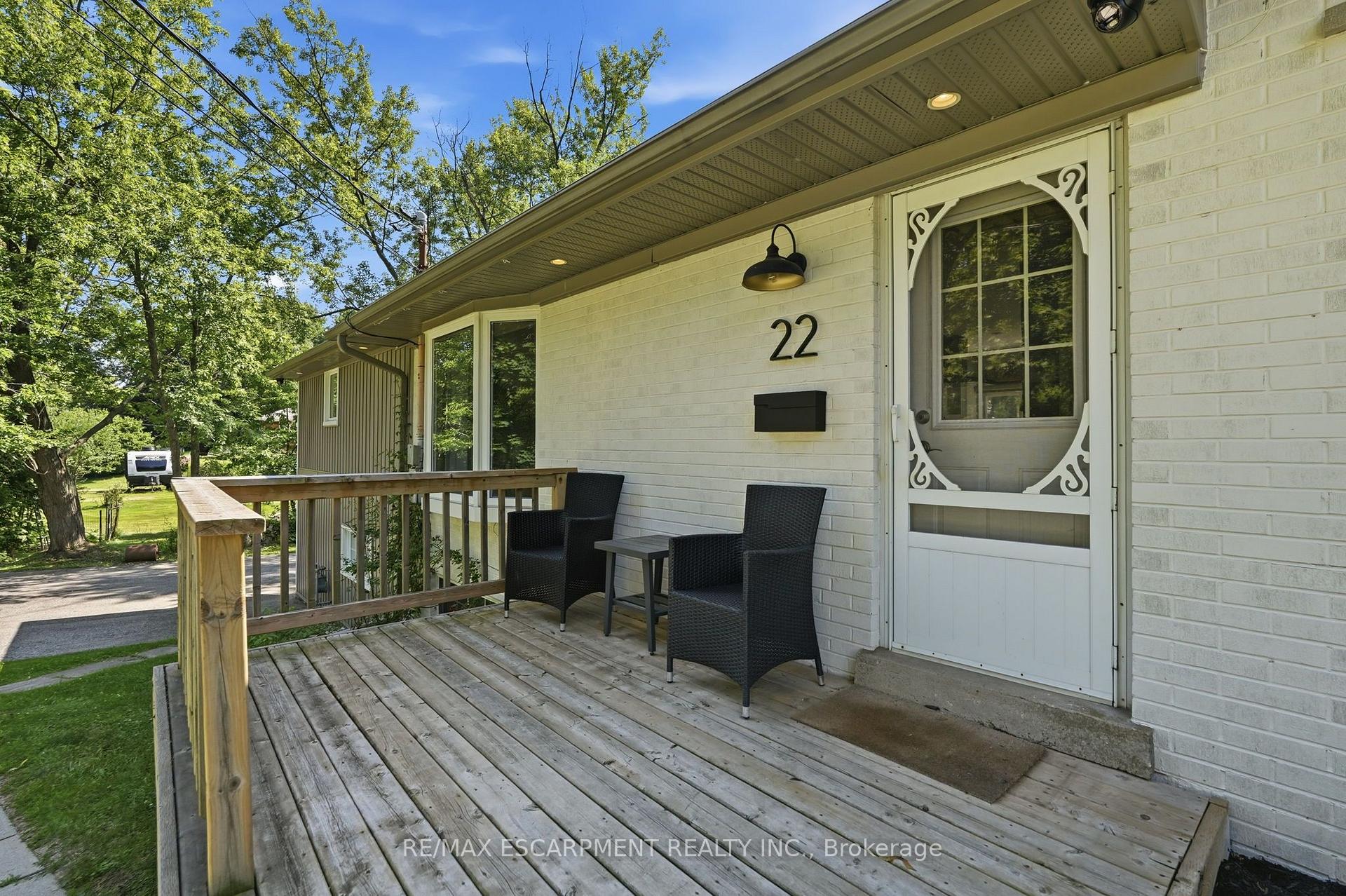 Photo 4 of 22 Rosebough Street, Hamilton, Dundas — HOMEH