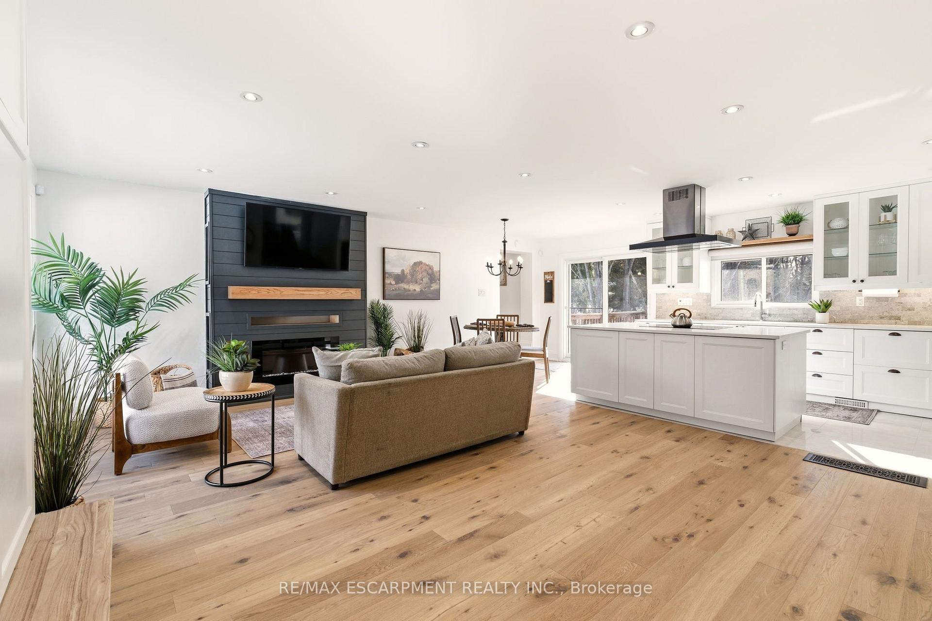 Photo 6 of 22 Rosebough Street, Hamilton, Dundas — HOMEH