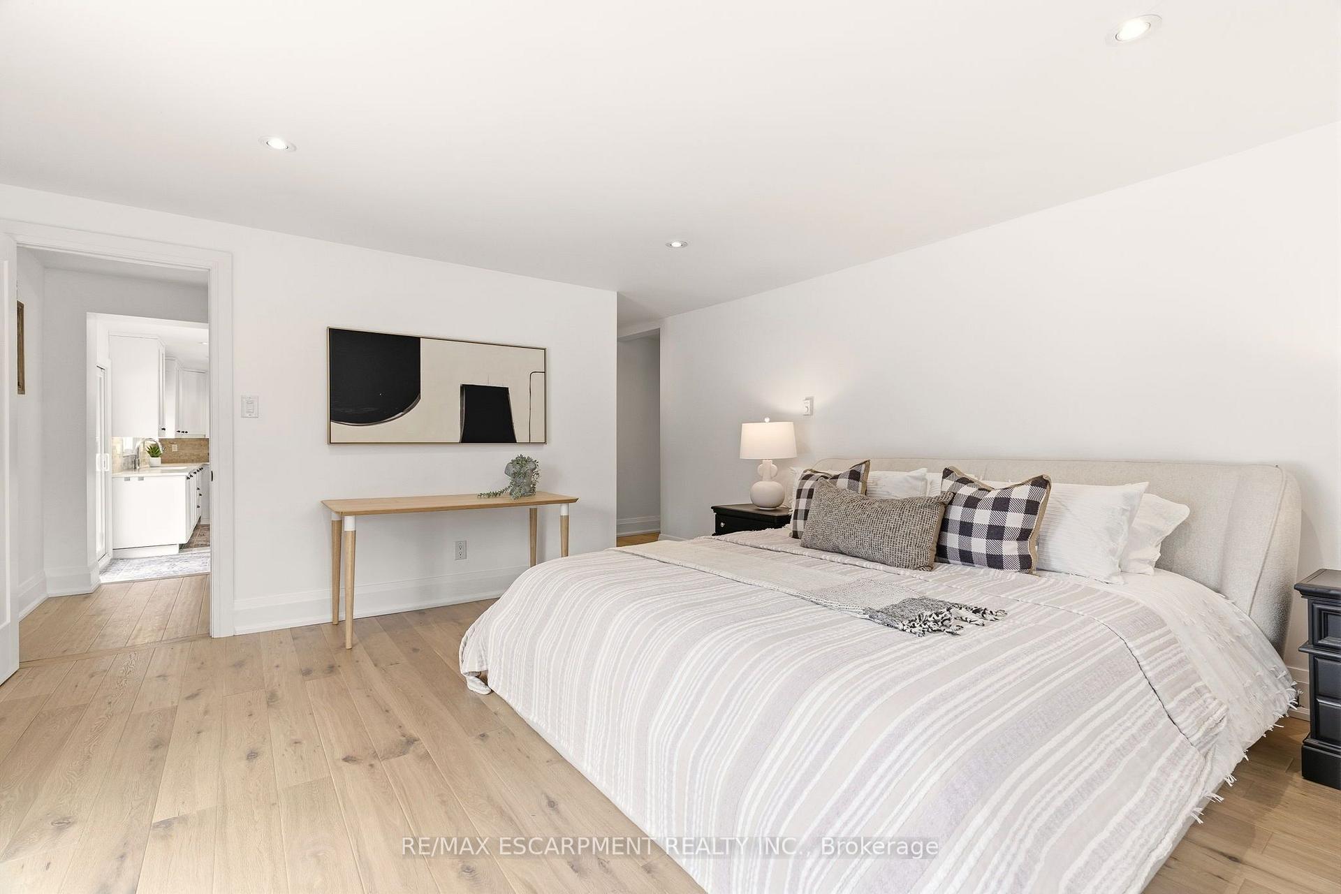 Photo 15 of 22 Rosebough Street, Hamilton, Dundas — HOMEH