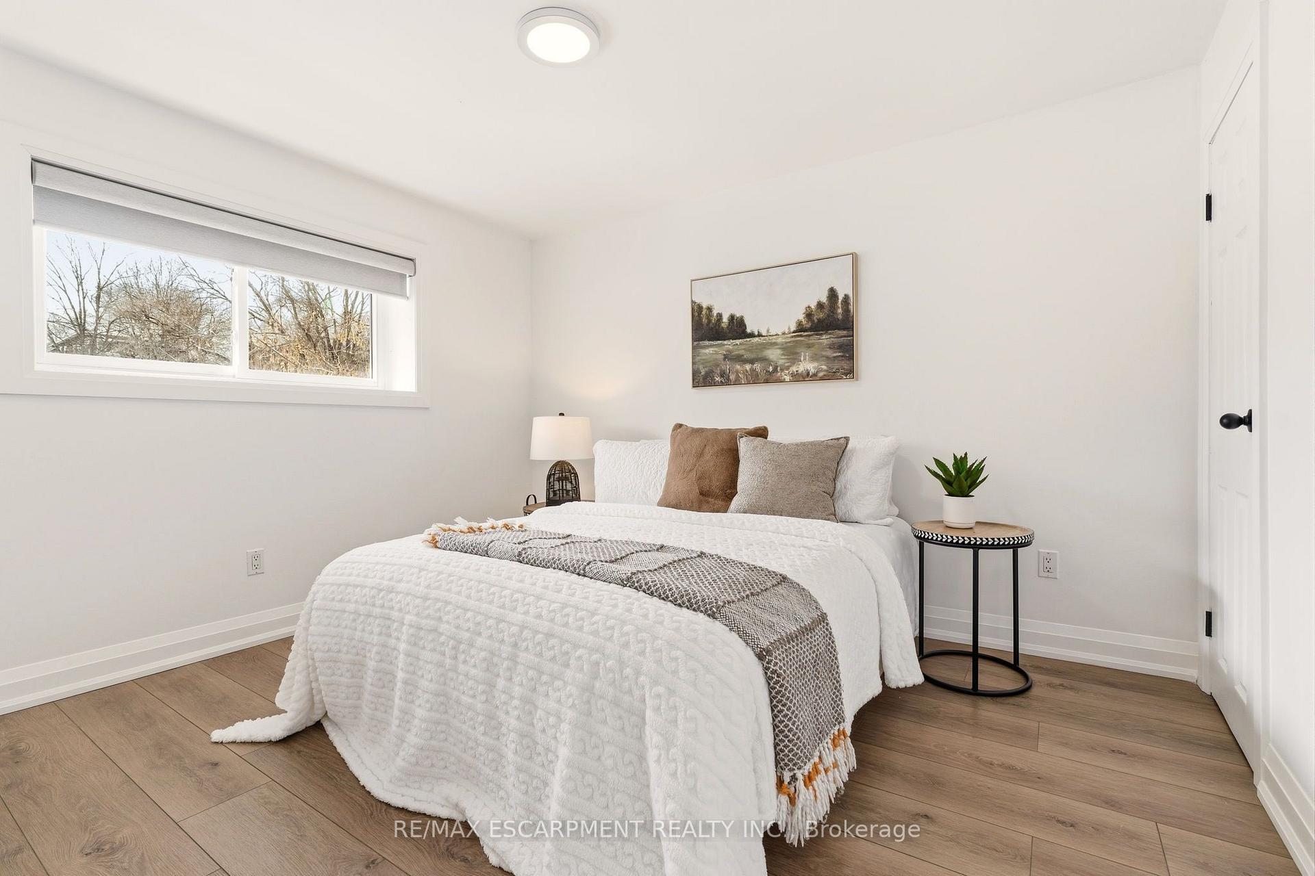 Photo 25 of 22 Rosebough Street, Hamilton, Dundas — HOMEH