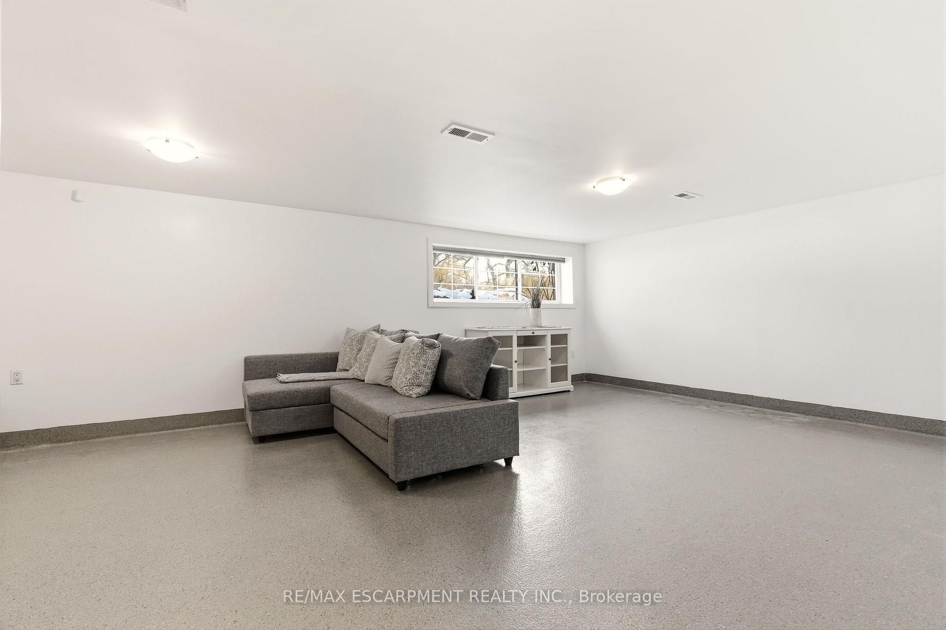 Photo 33 of 22 Rosebough Street, Hamilton, Dundas — HOMEH