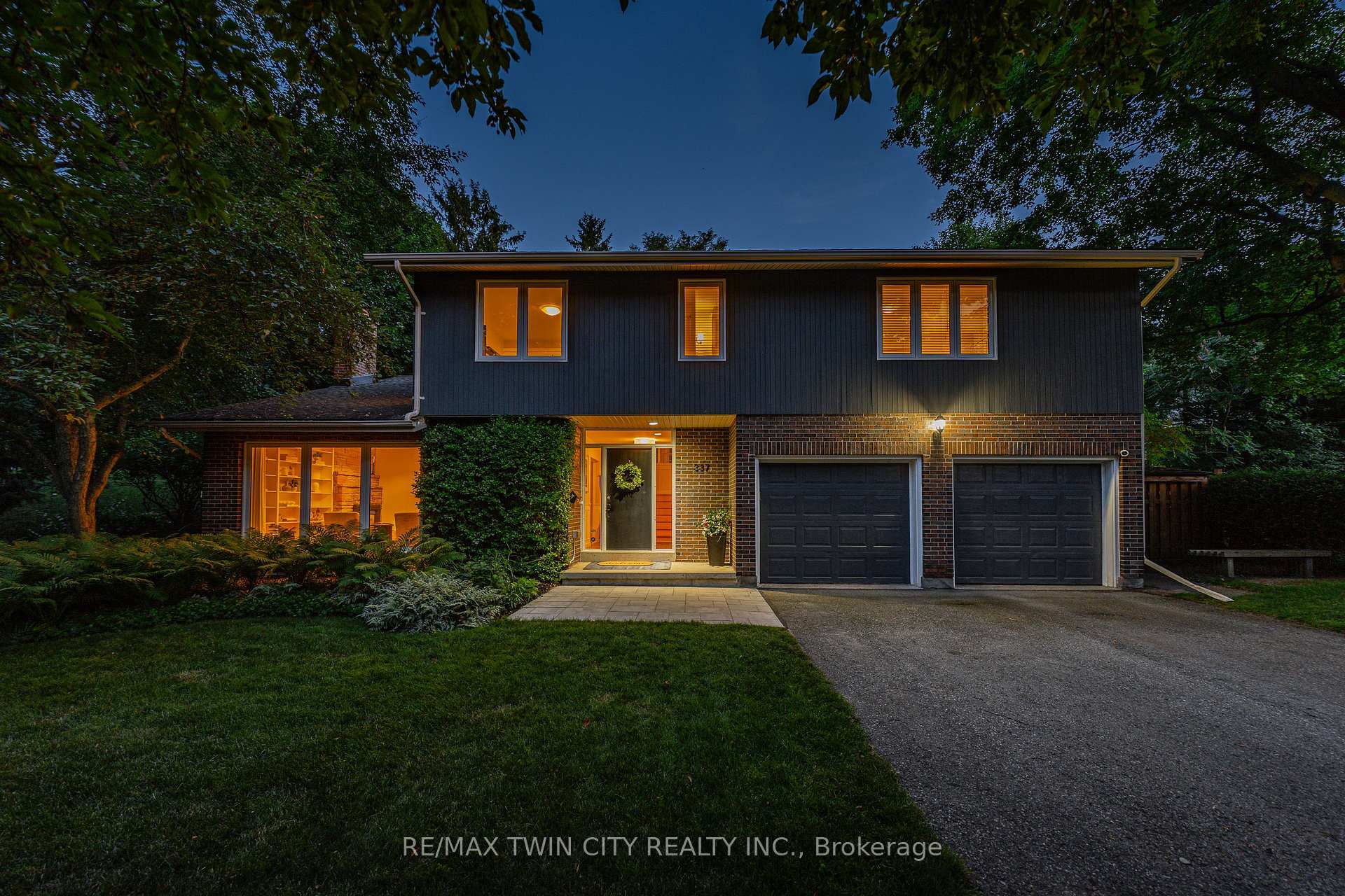 Photo 6 of 337 Marlowe Drive, Waterloo, Beechwood — HOMEH
