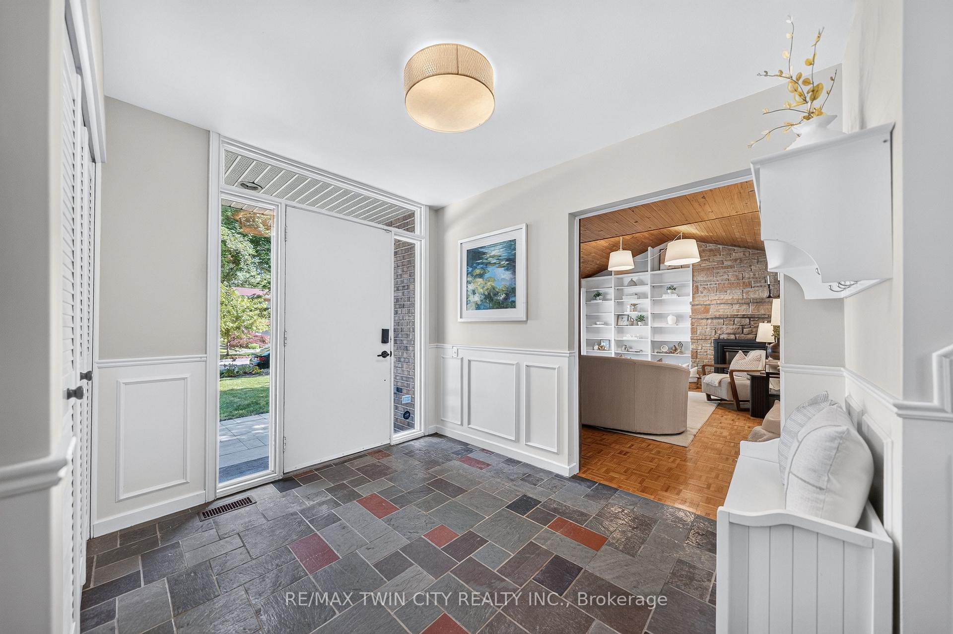 Photo 7 of 337 Marlowe Drive, Waterloo, Beechwood — HOMEH