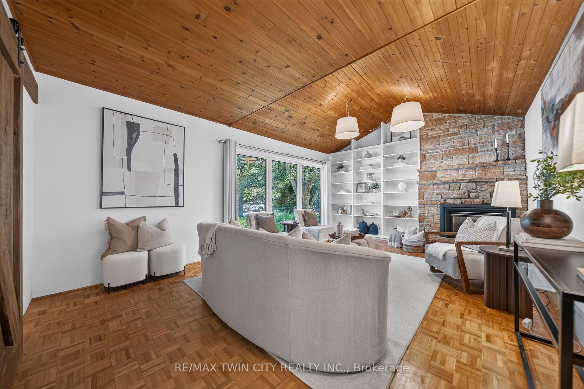 Photo 8 of 337 Marlowe Drive, Waterloo, Beechwood — HOMEH